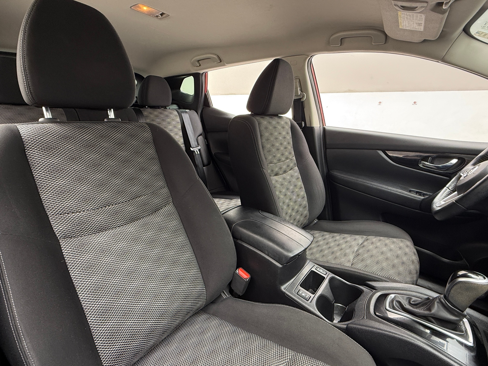 Thumbnail: 2021 Nissan Rogue Sport - 2