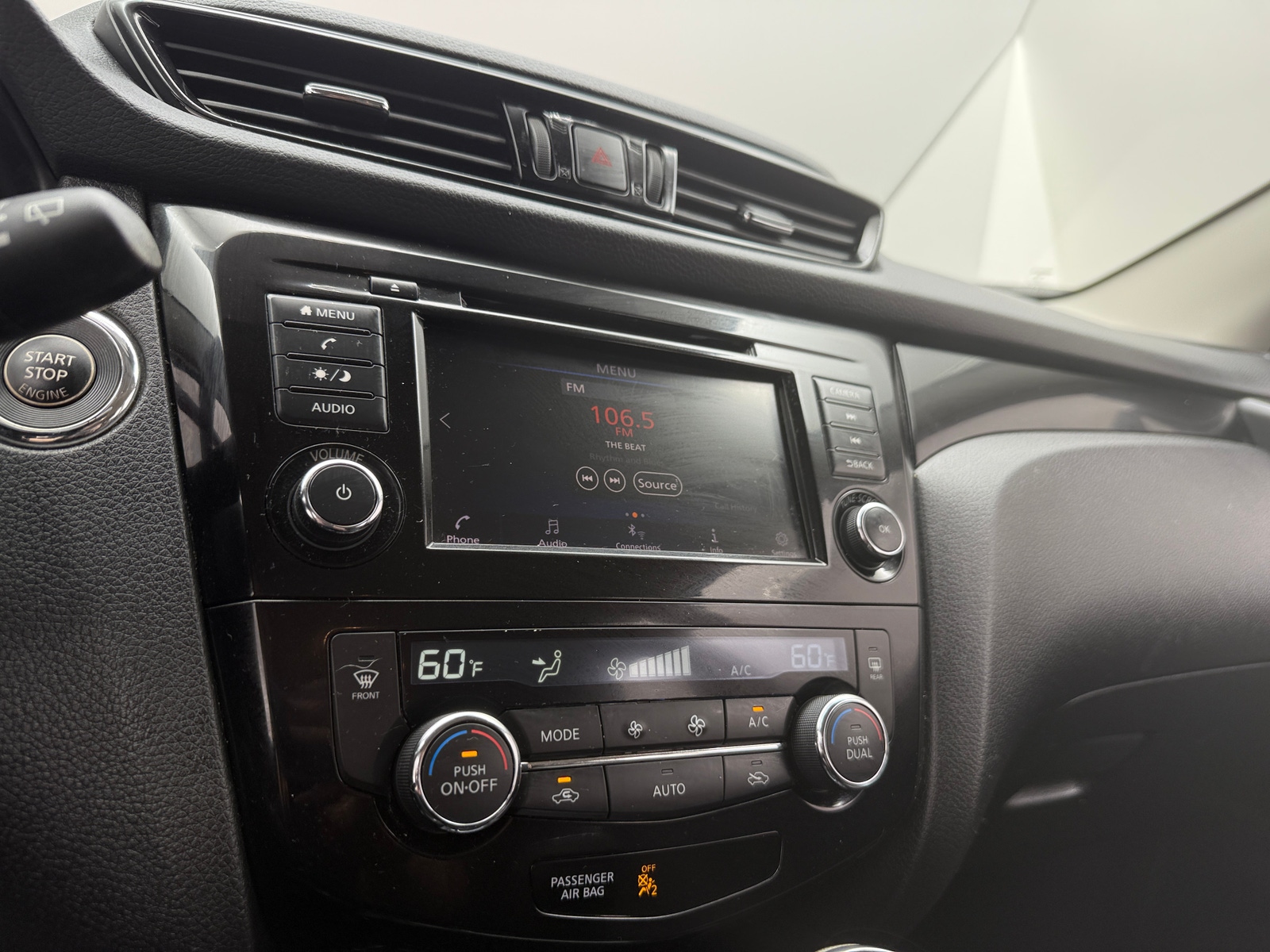 Thumbnail: 2021 Nissan Rogue Sport - 4
