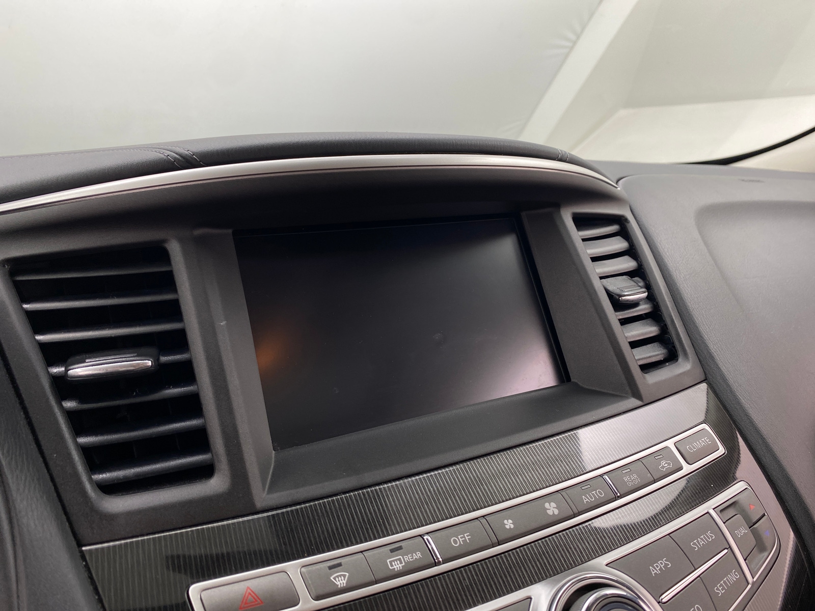 Thumbnail: 2017 INFINITI QX60 - 3