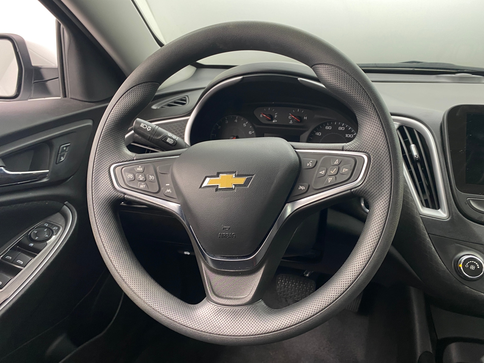 Thumbnail: 2024 Chevrolet Malibu - 5
