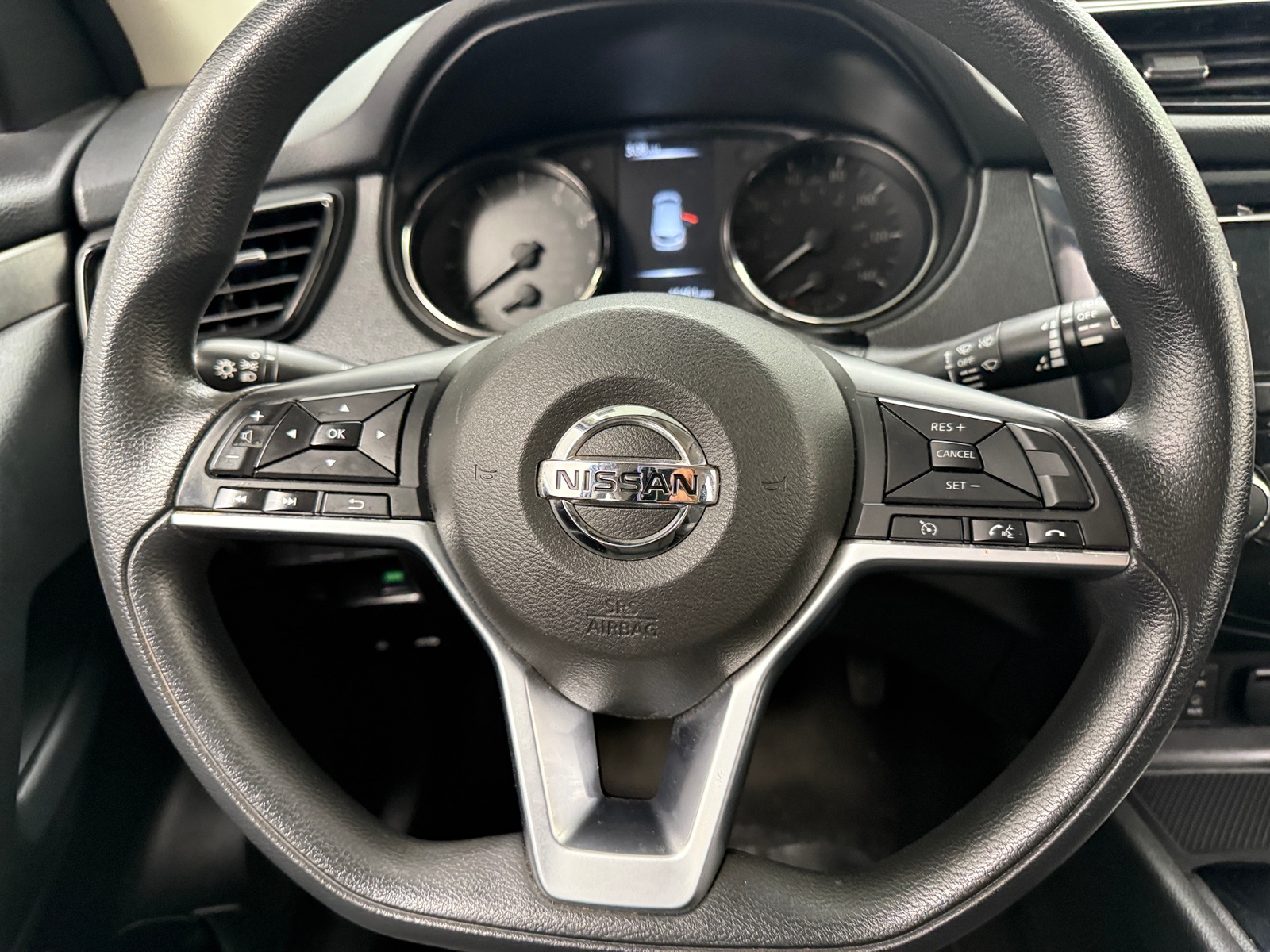 Thumbnail: 2017 Nissan Rogue Sport - 5