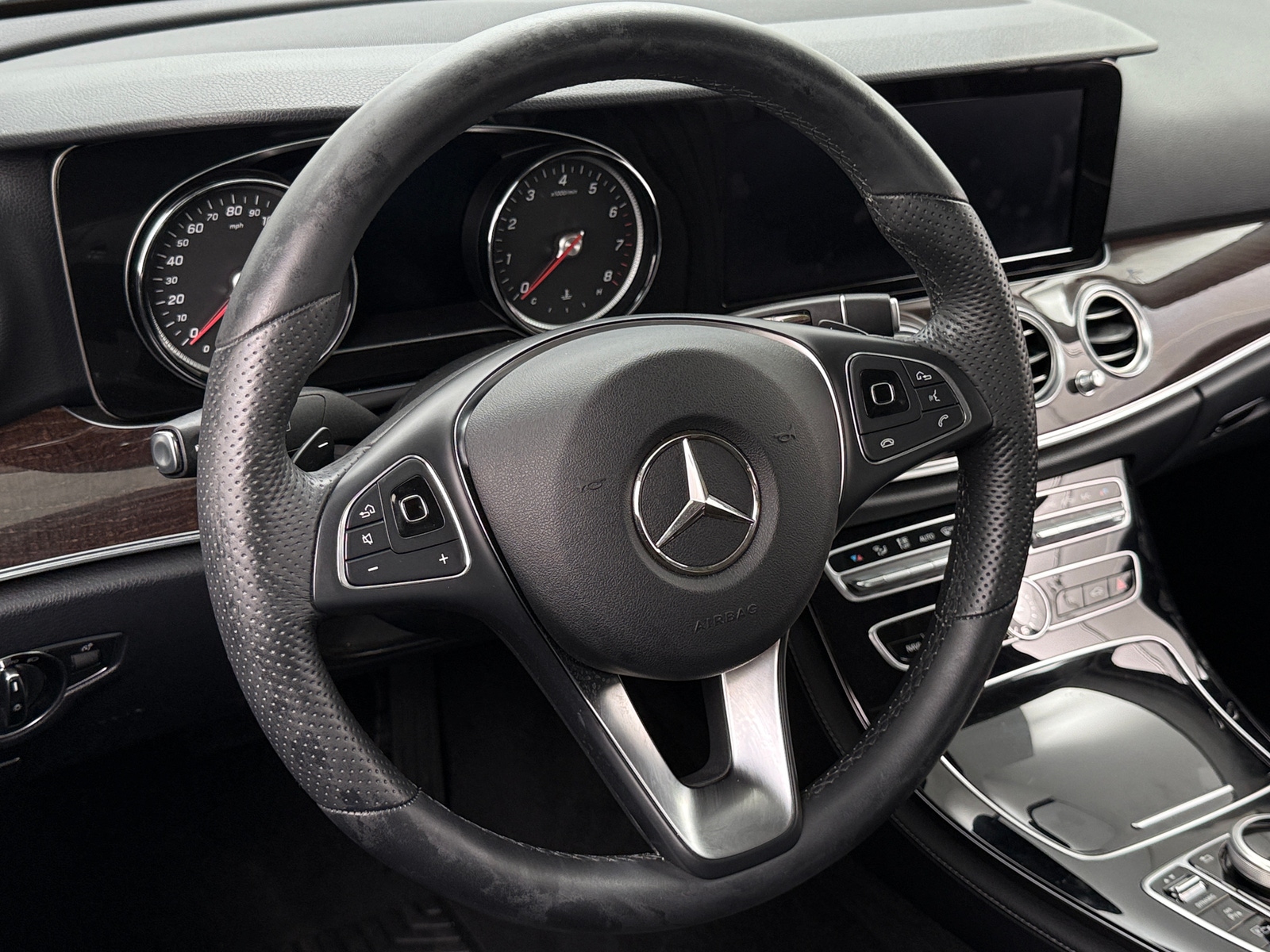 Thumbnail: 2018 Mercedes-Benz E-Class - 4
