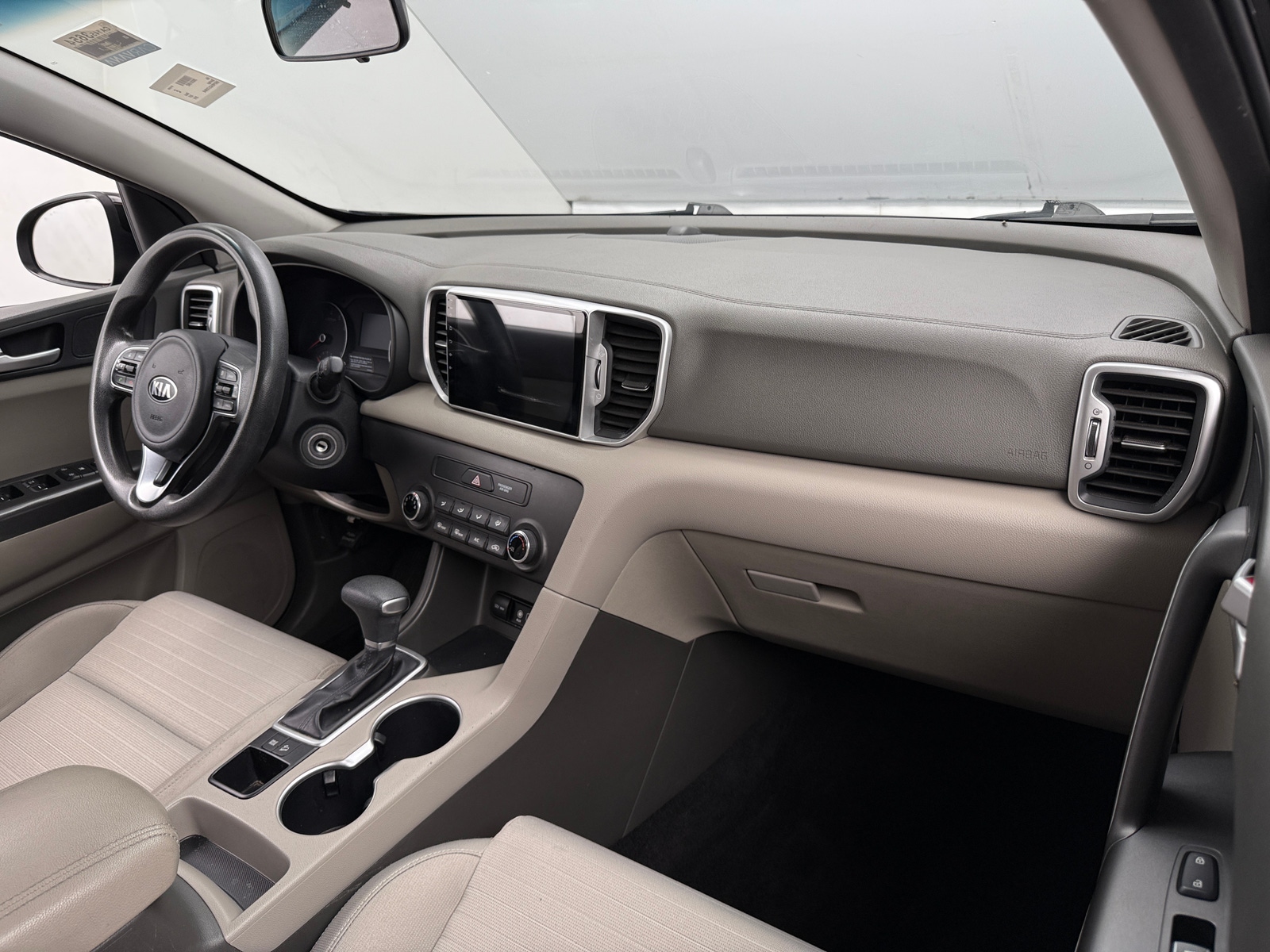 Thumbnail: 2018 Kia Sportage - 3