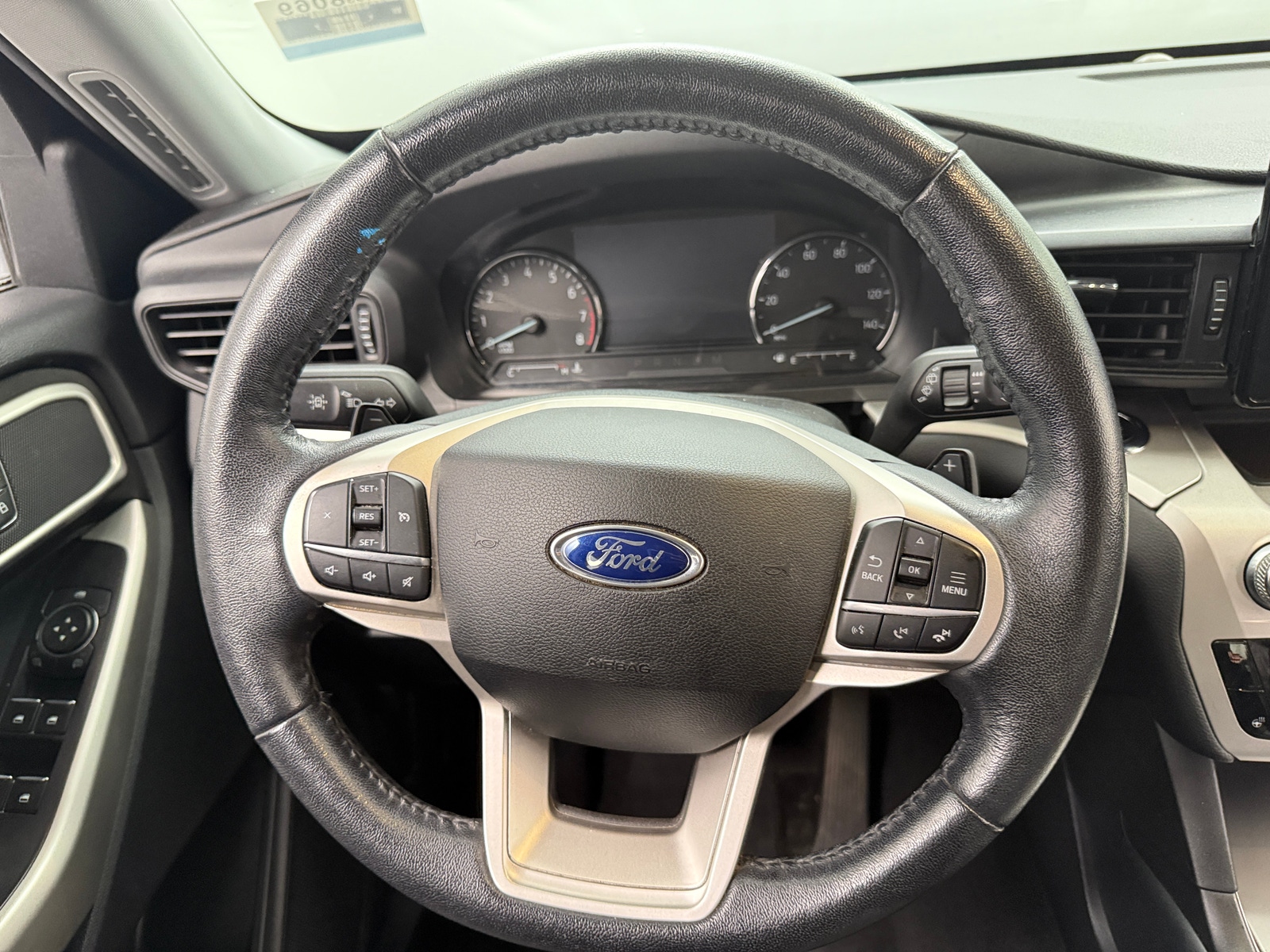 Thumbnail: 2020 Ford Explorer - 5