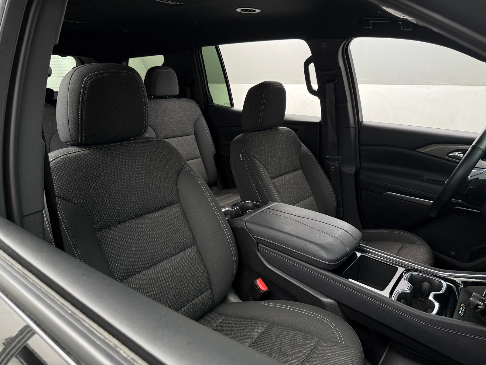 Thumbnail: 2025 Chevrolet Traverse - 2