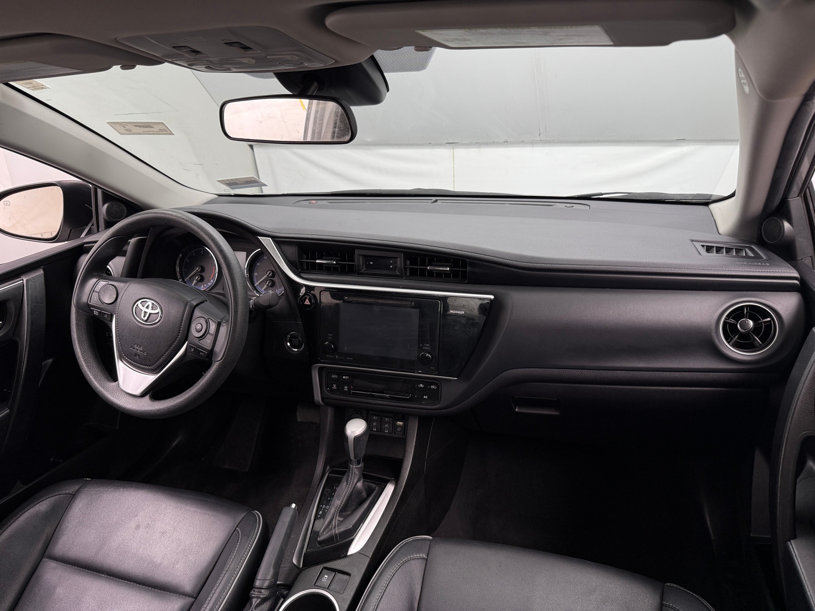 Thumbnail: 2017 Toyota Corolla - 3