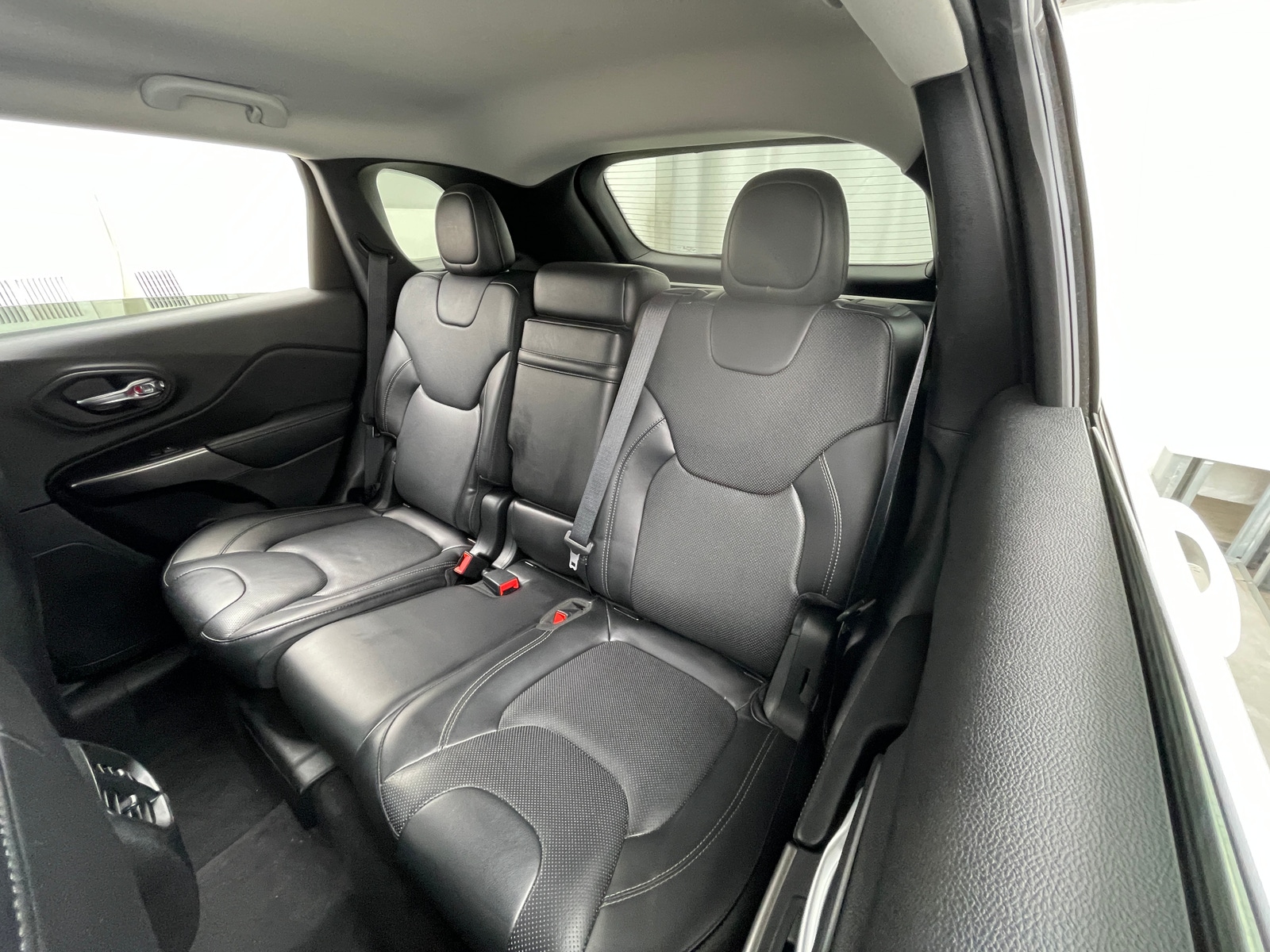 Thumbnail: 2019 Jeep Cherokee - 5