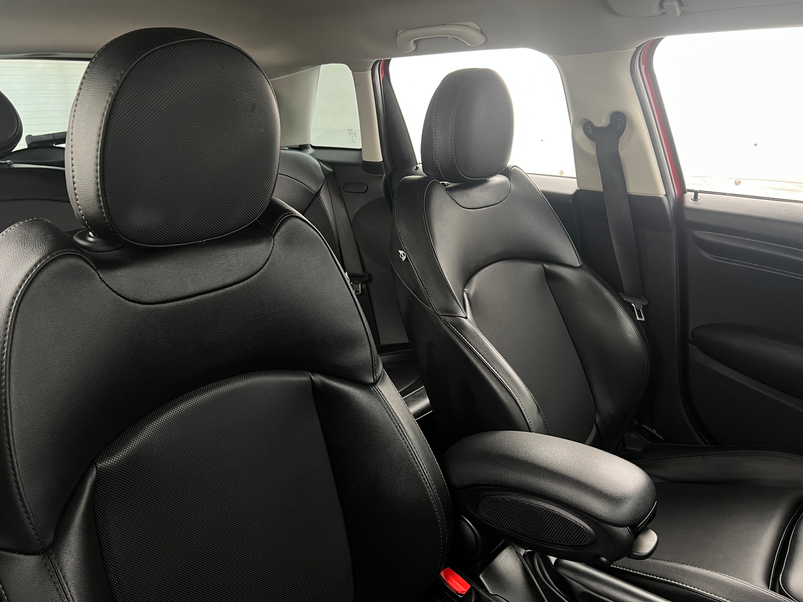 Thumbnail: 2015 MINI Cooper Hardtop - 2
