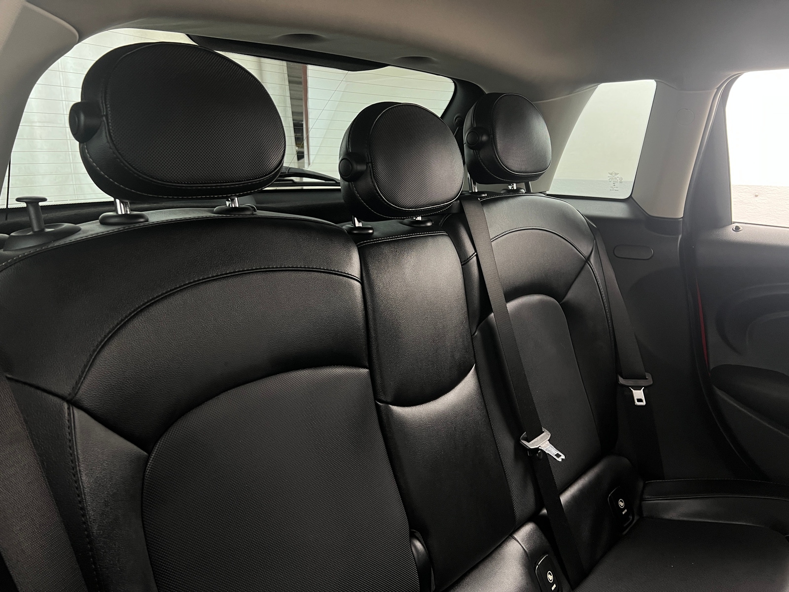 Thumbnail: 2015 MINI Cooper Hardtop - 6