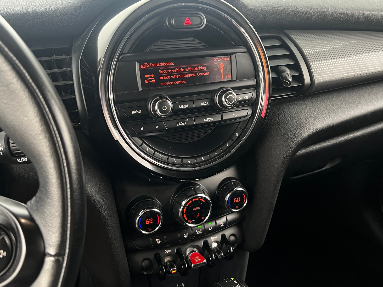 Thumbnail: 2015 MINI Cooper Hardtop - 4