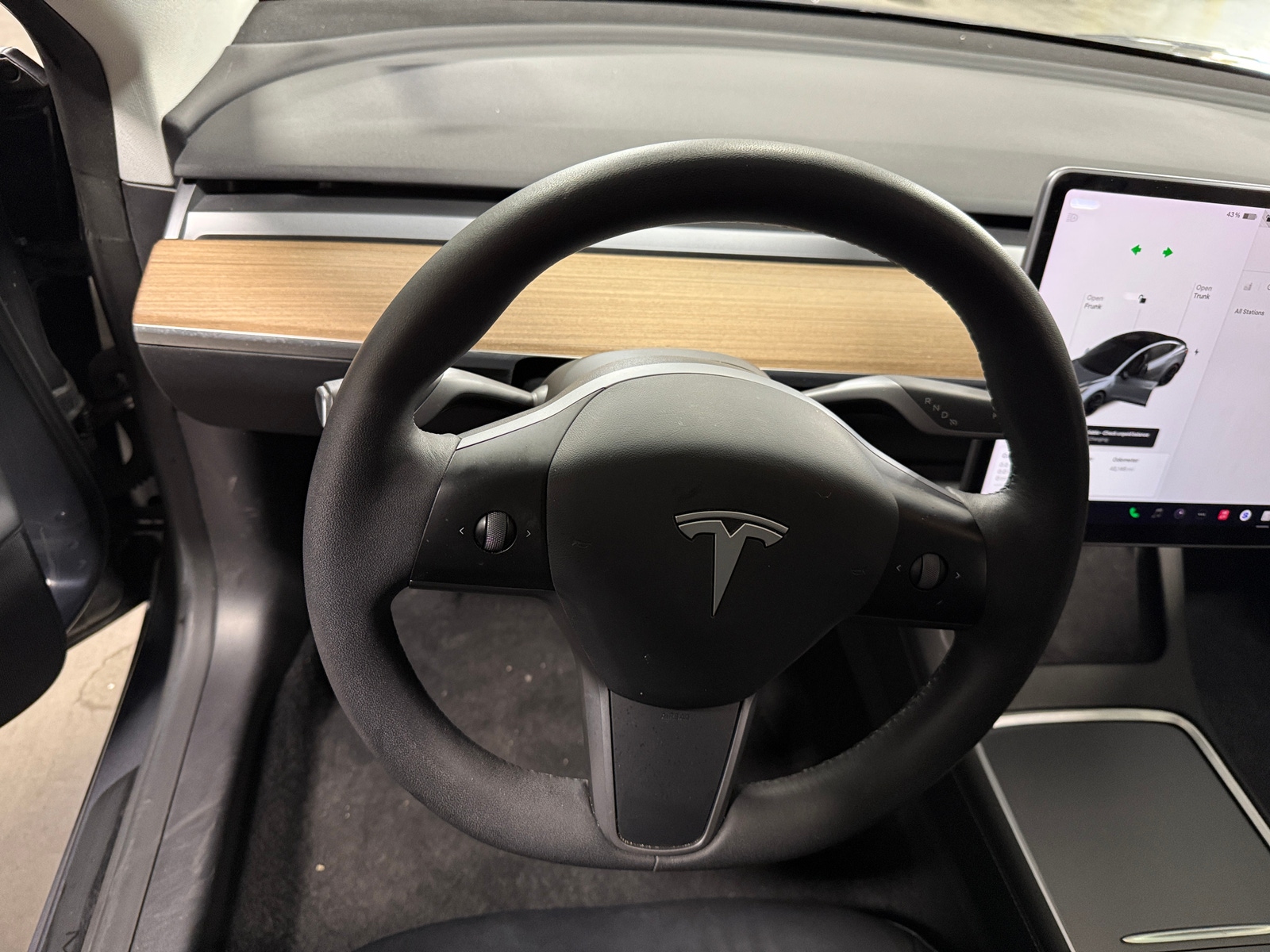 Thumbnail: 2021 Tesla Model 3 - 4