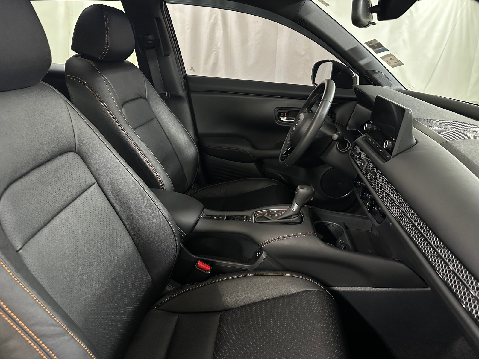 Thumbnail: 2025 Honda HR-V - 2