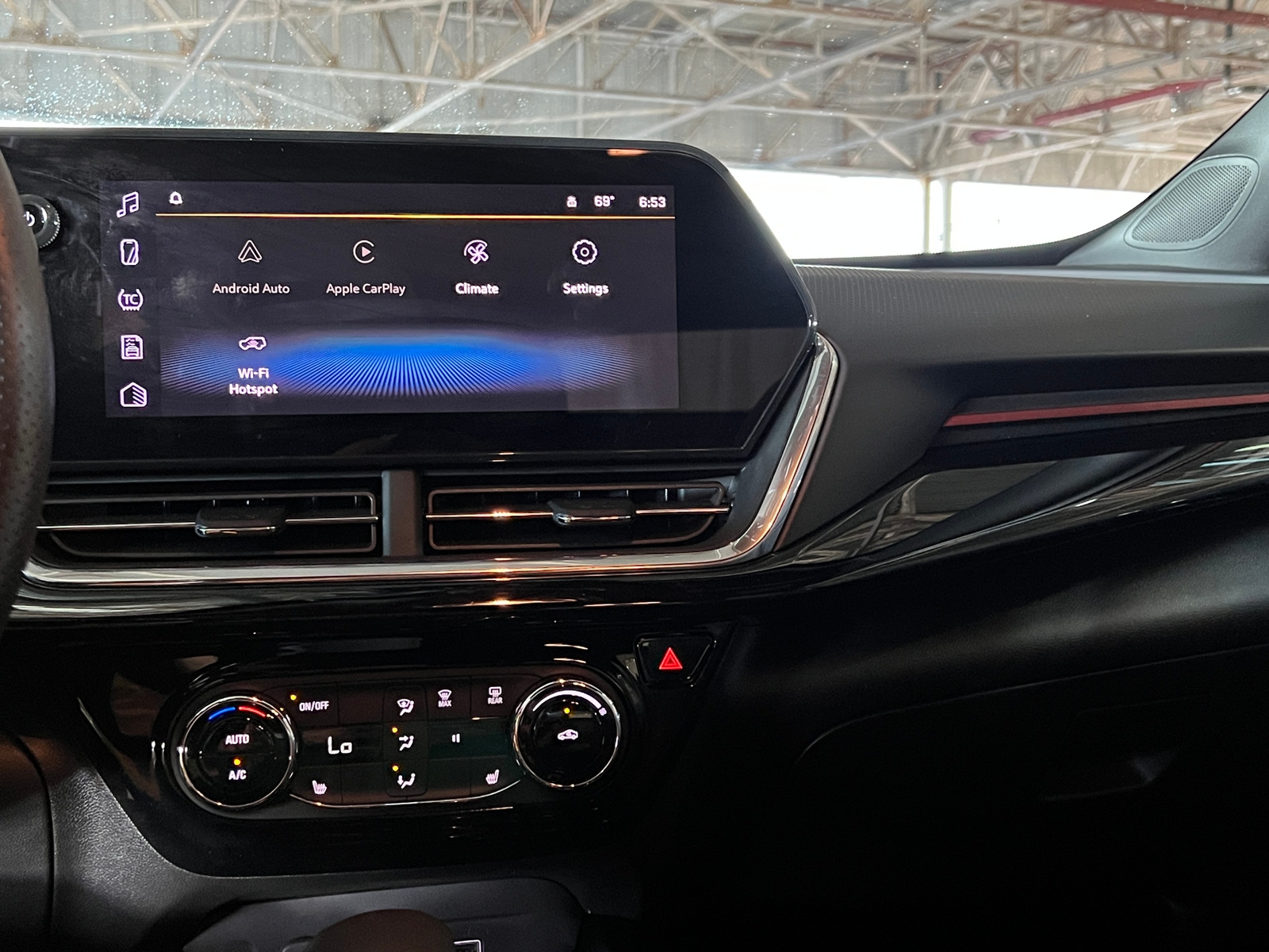 Thumbnail: 2024 Chevrolet Trax - 3