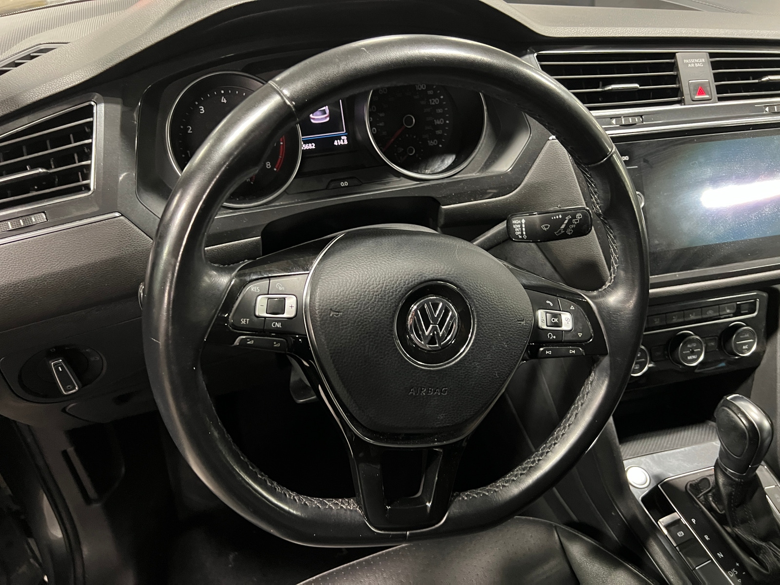 Thumbnail: 2018 Volkswagen Tiguan - 4