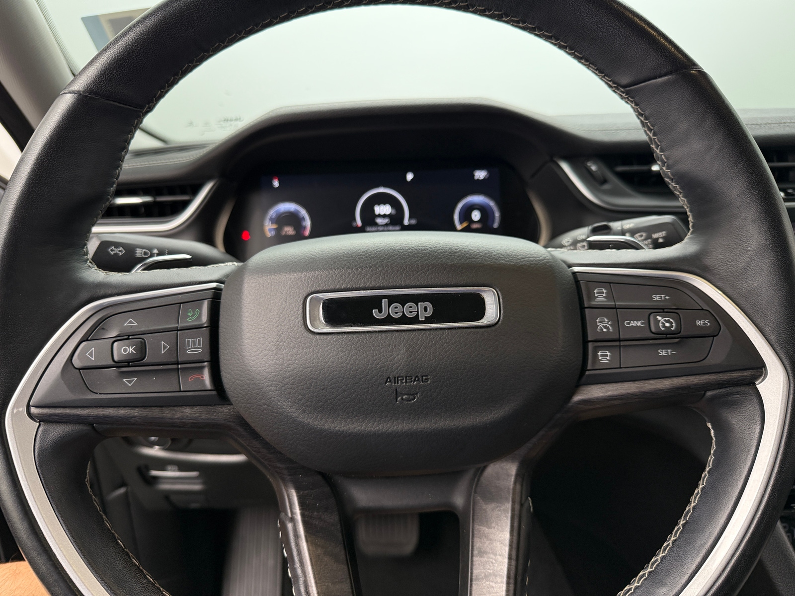Thumbnail: 2021 Jeep Grand Cherokee L - 4
