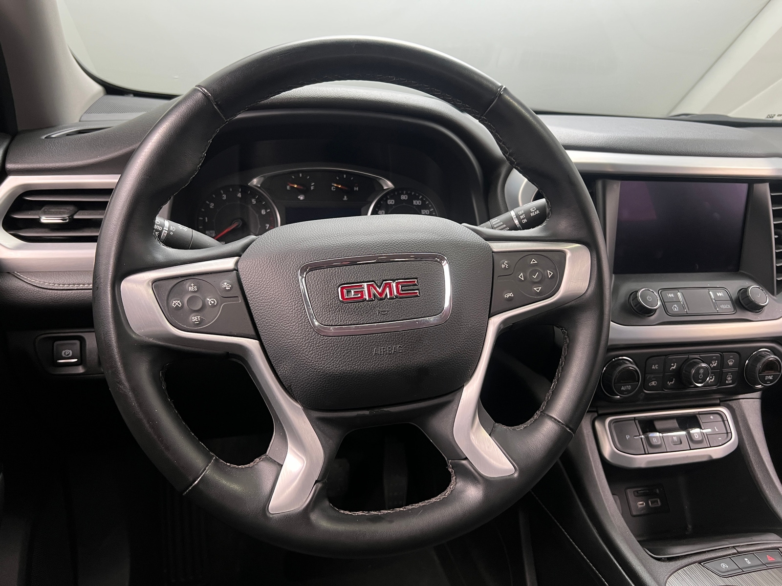 Thumbnail: 2023 GMC Acadia - 4