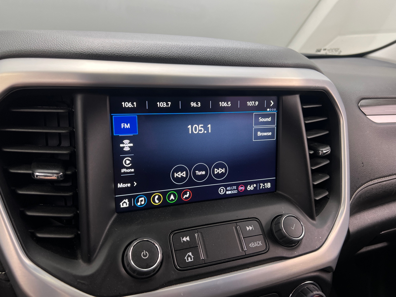 Thumbnail: 2023 GMC Acadia - 3