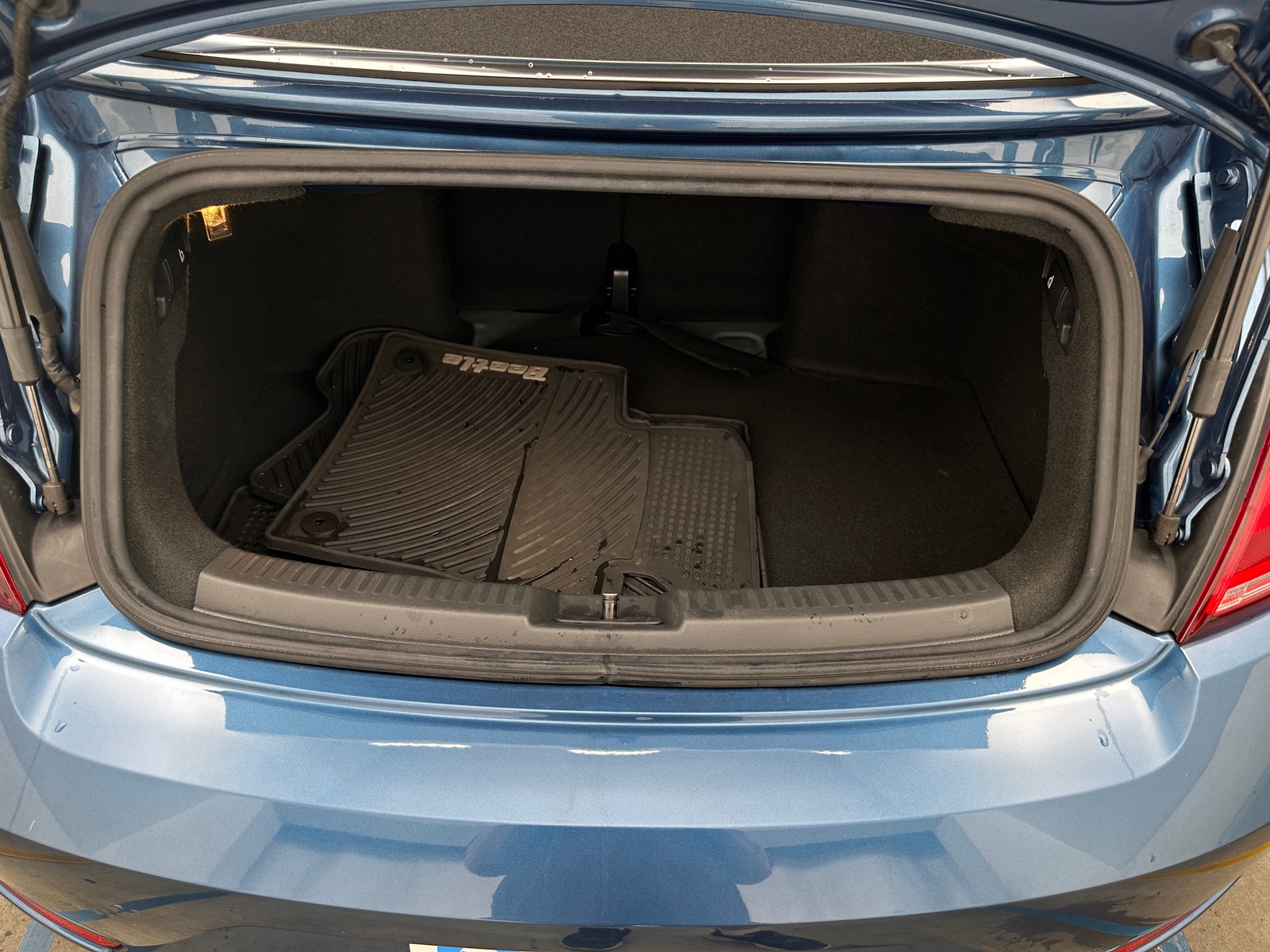 Thumbnail: 2019 Volkswagen Beetle - 5