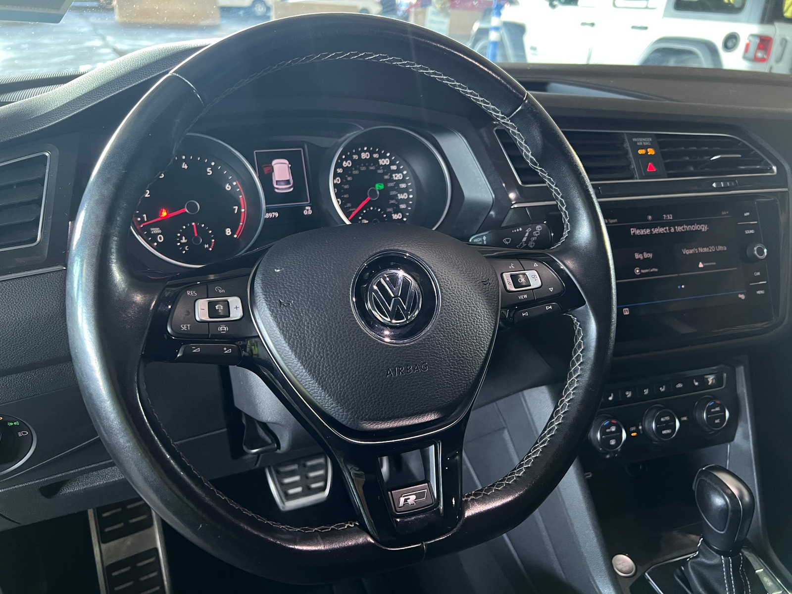 Thumbnail: 2021 Volkswagen Tiguan - 4