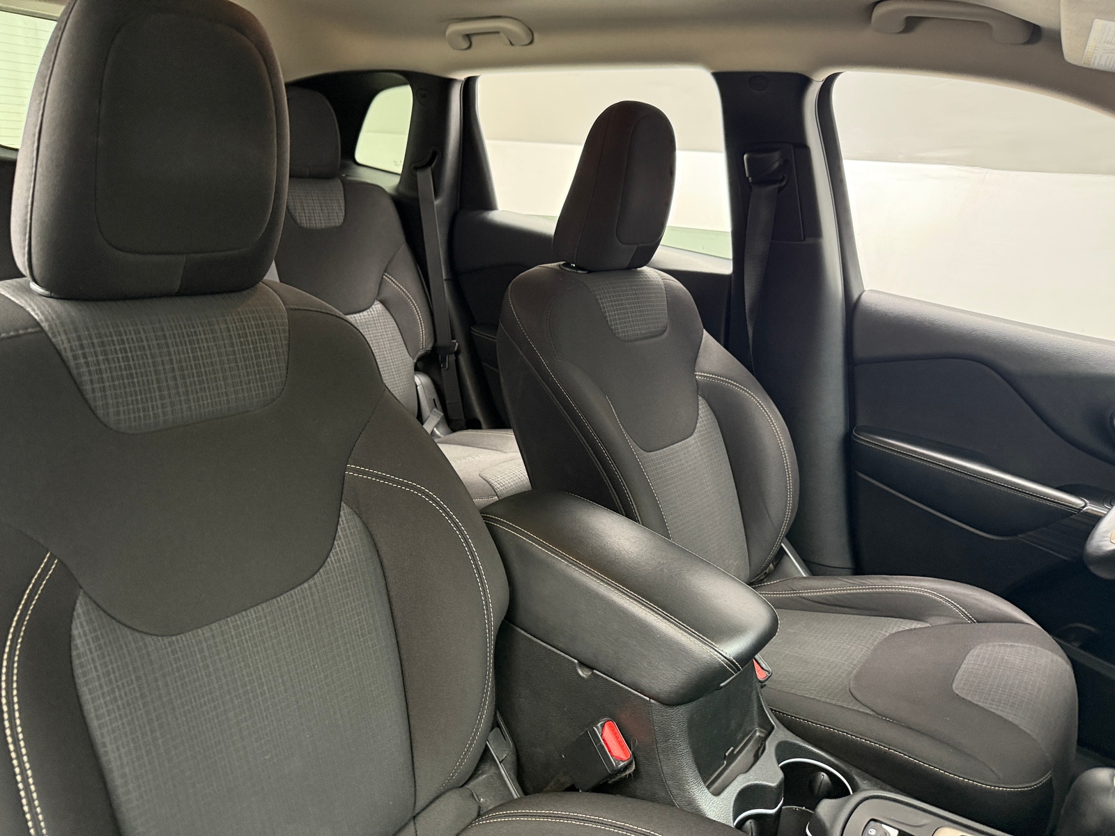 Thumbnail: 2015 Jeep Cherokee - 2