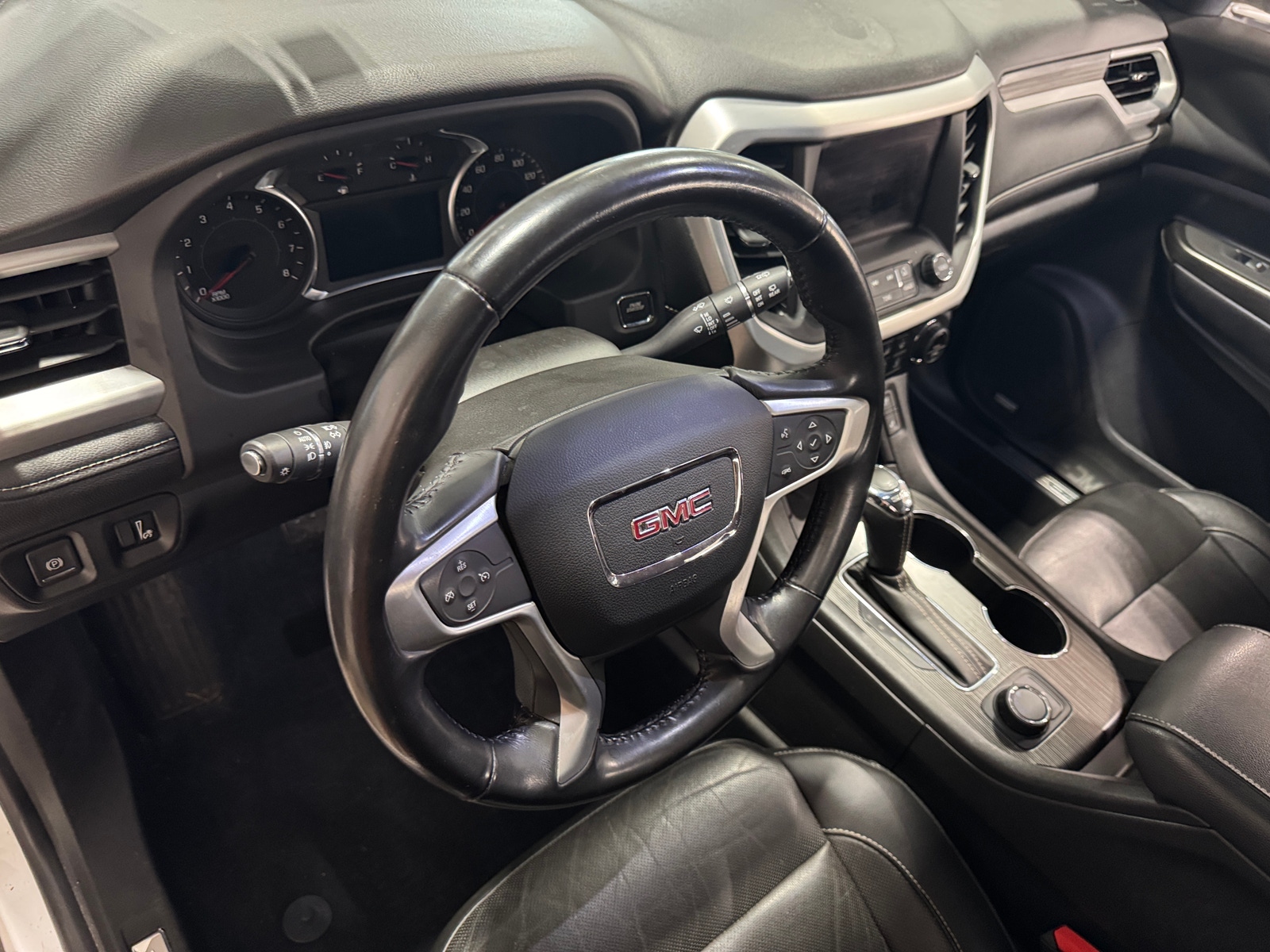 Thumbnail: 2019 GMC Acadia - 2