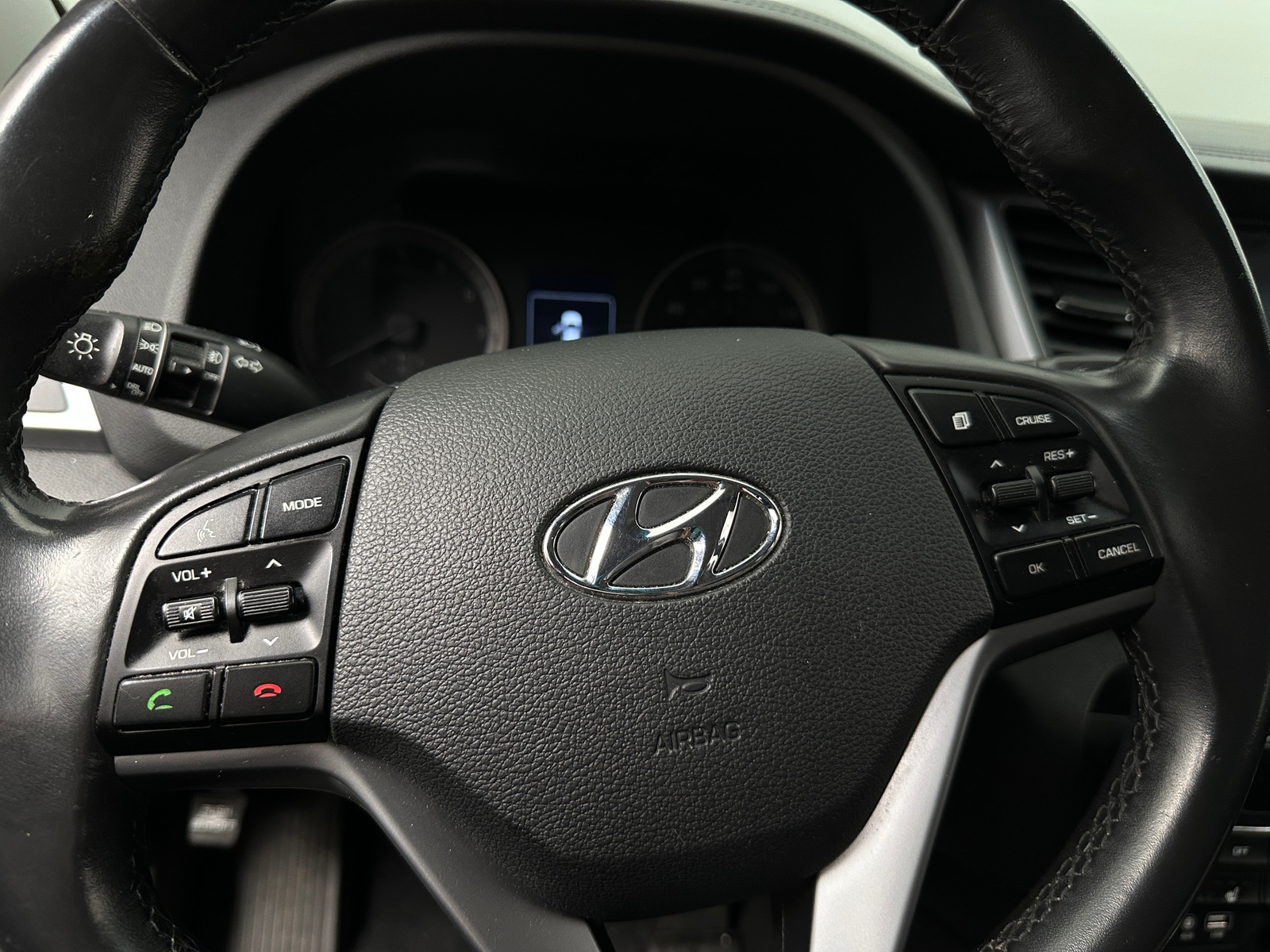 Thumbnail: 2016 Hyundai Tucson - 4