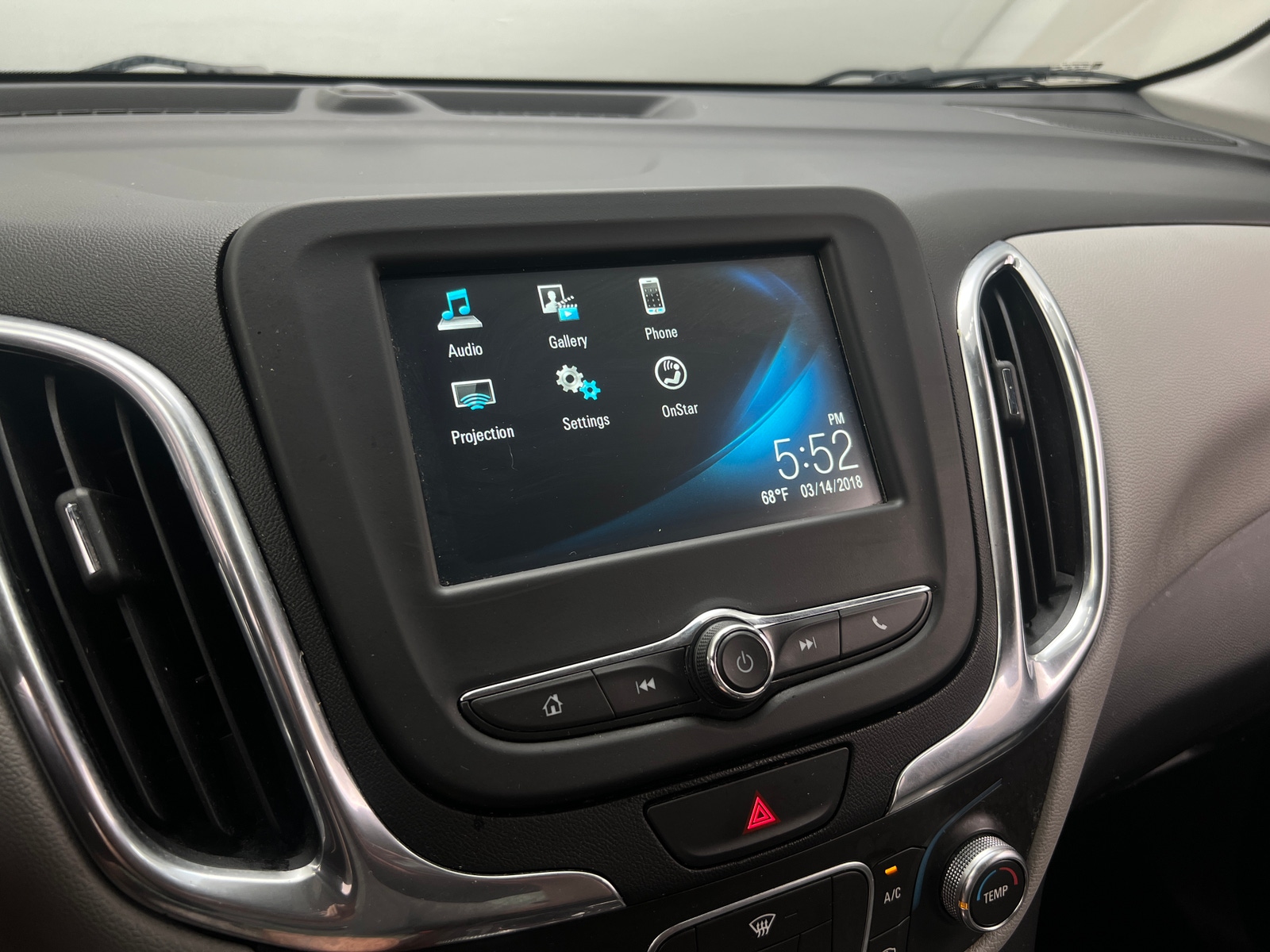 Thumbnail: 2018 Chevrolet Equinox - 4