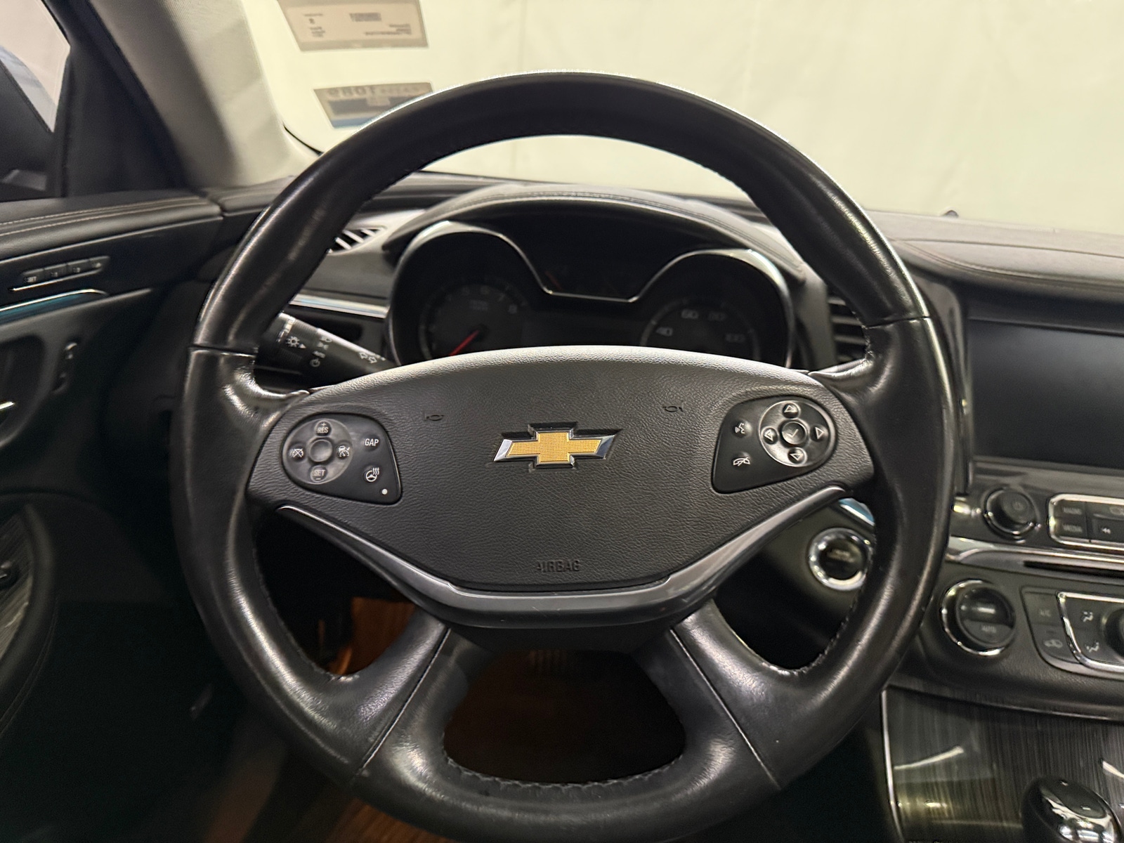 Thumbnail: 2017 Chevrolet Impala - 4