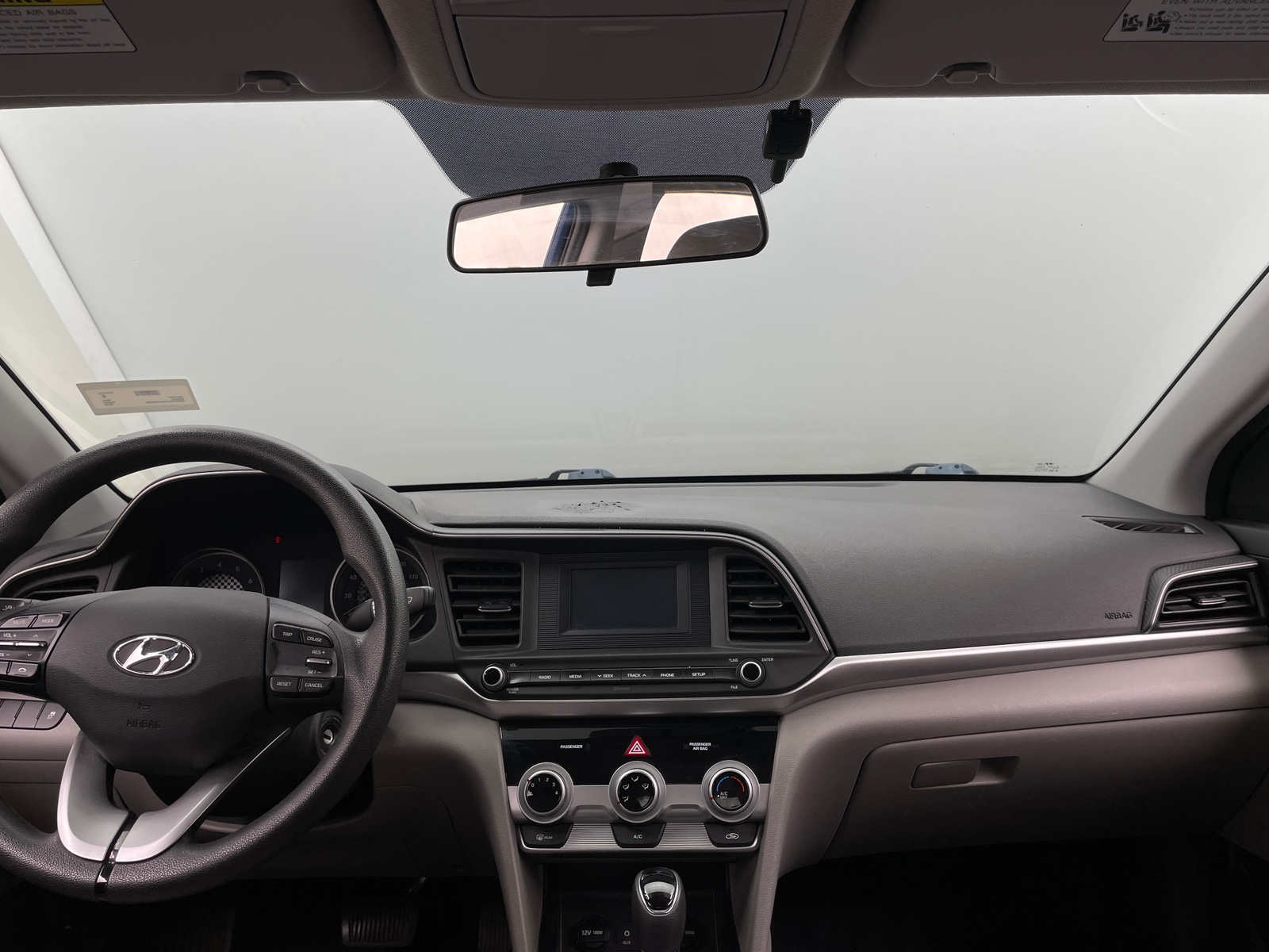 Thumbnail: 2019 Hyundai Elantra - 3