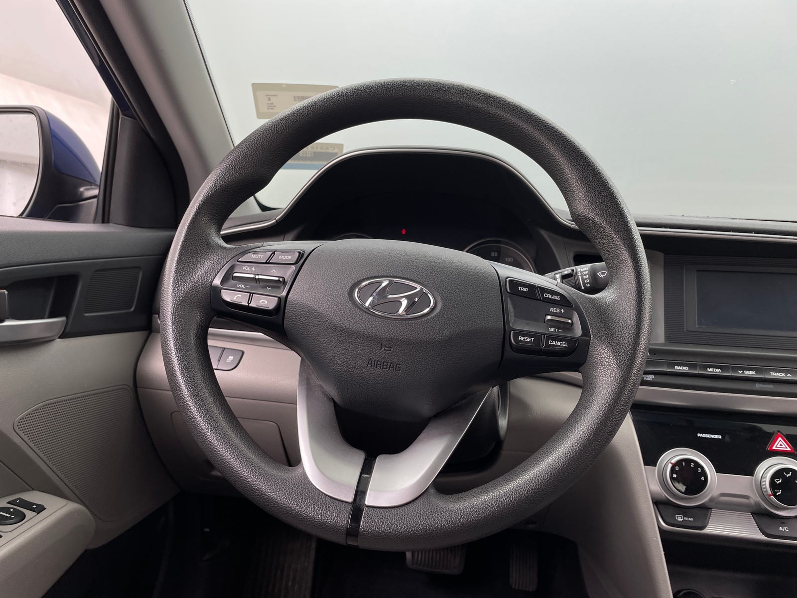 Thumbnail: 2019 Hyundai Elantra - 5