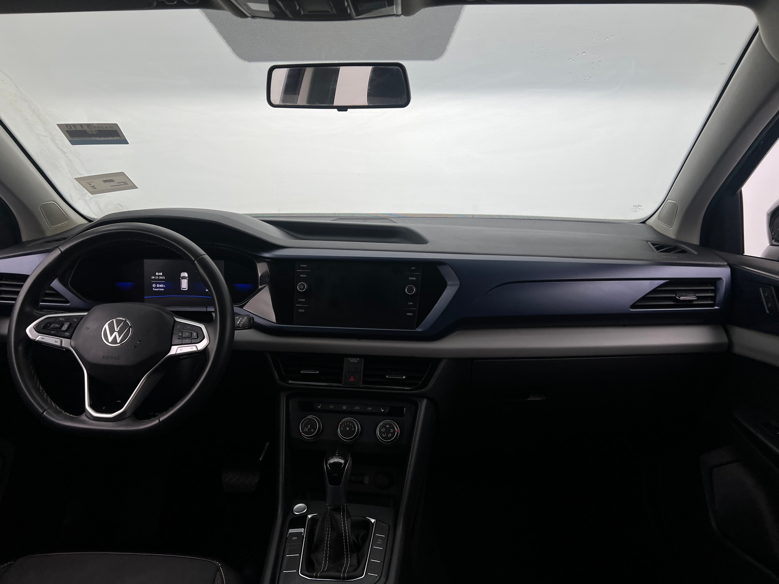 Thumbnail: 2022 Volkswagen Taos - 2