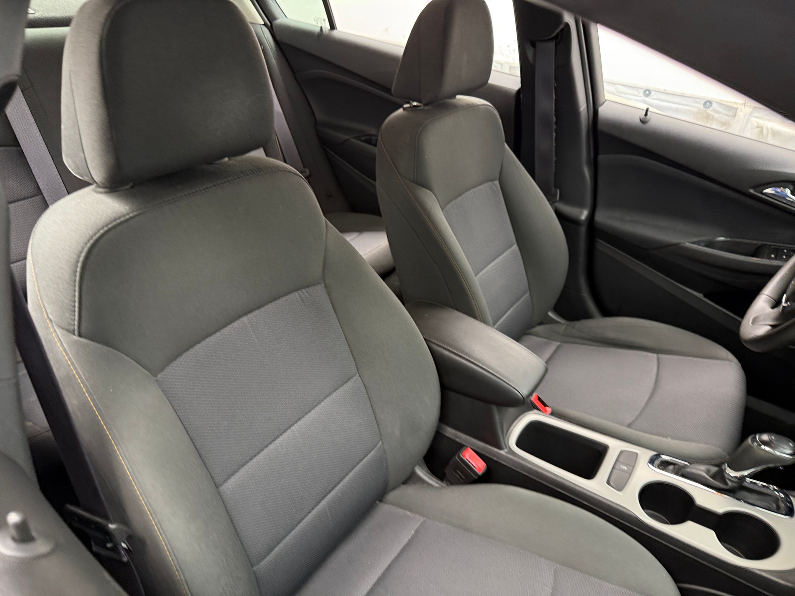 Thumbnail: 2017 Chevrolet Cruze - 2