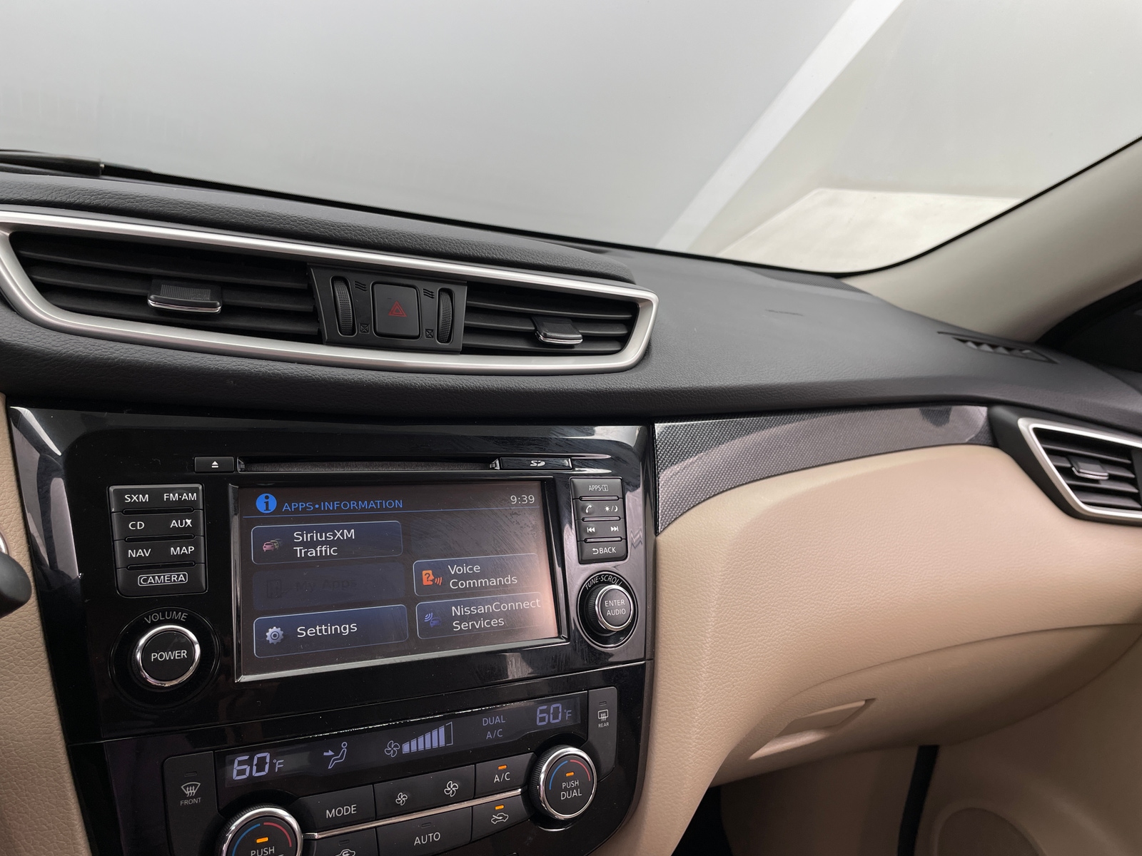 Thumbnail: 2016 Nissan Rogue - 3