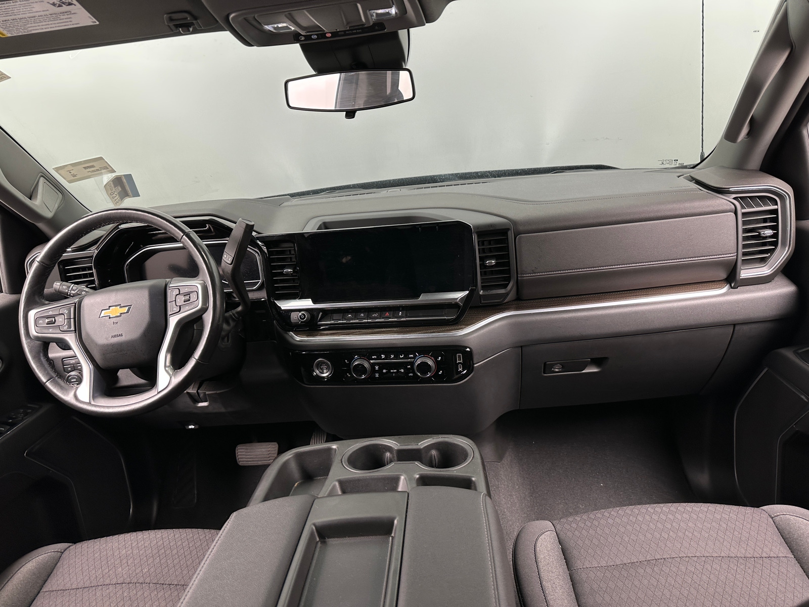 Thumbnail: 2022 Chevrolet Silverado 1500 - 3