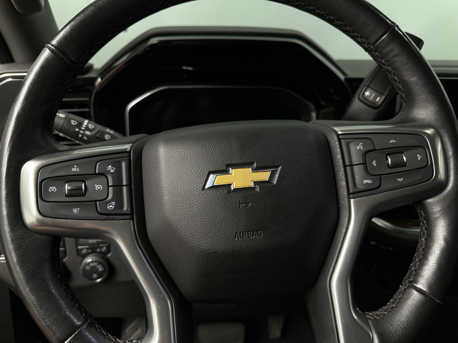 Thumbnail: 2022 Chevrolet Silverado 1500 - 5