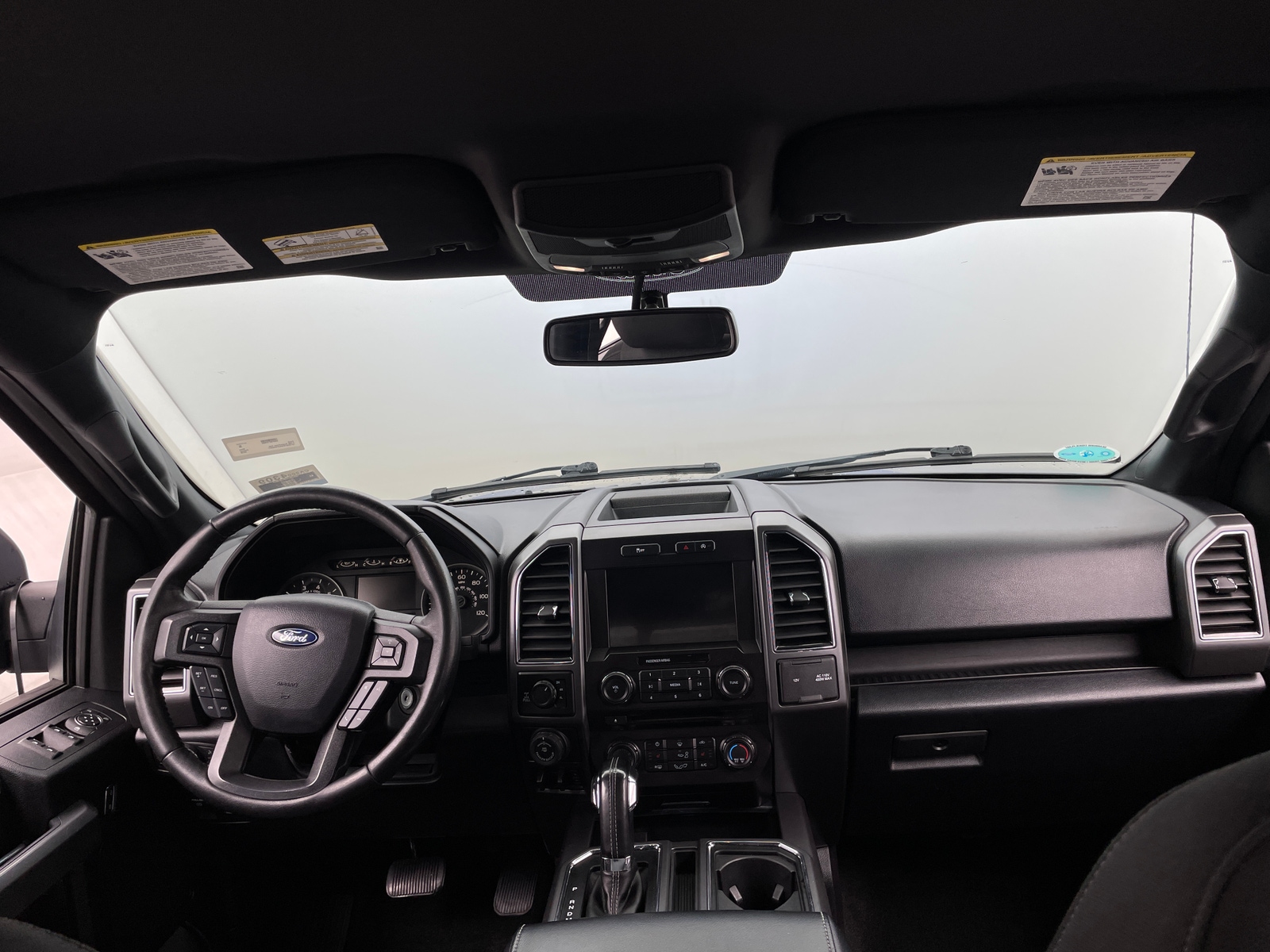 Thumbnail: 2018 Ford Econoline - 3