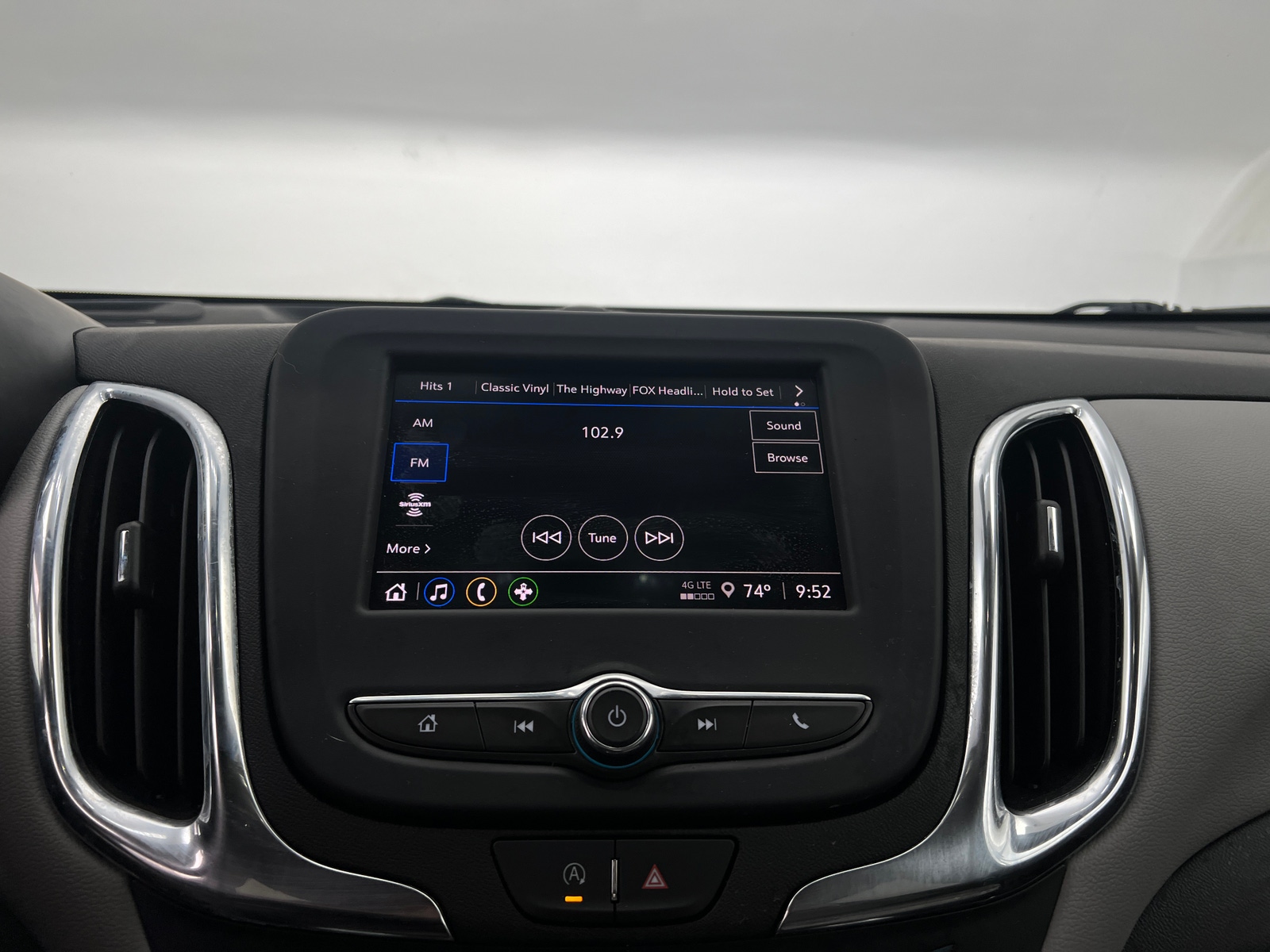 Thumbnail: 2023 Chevrolet Equinox - 4