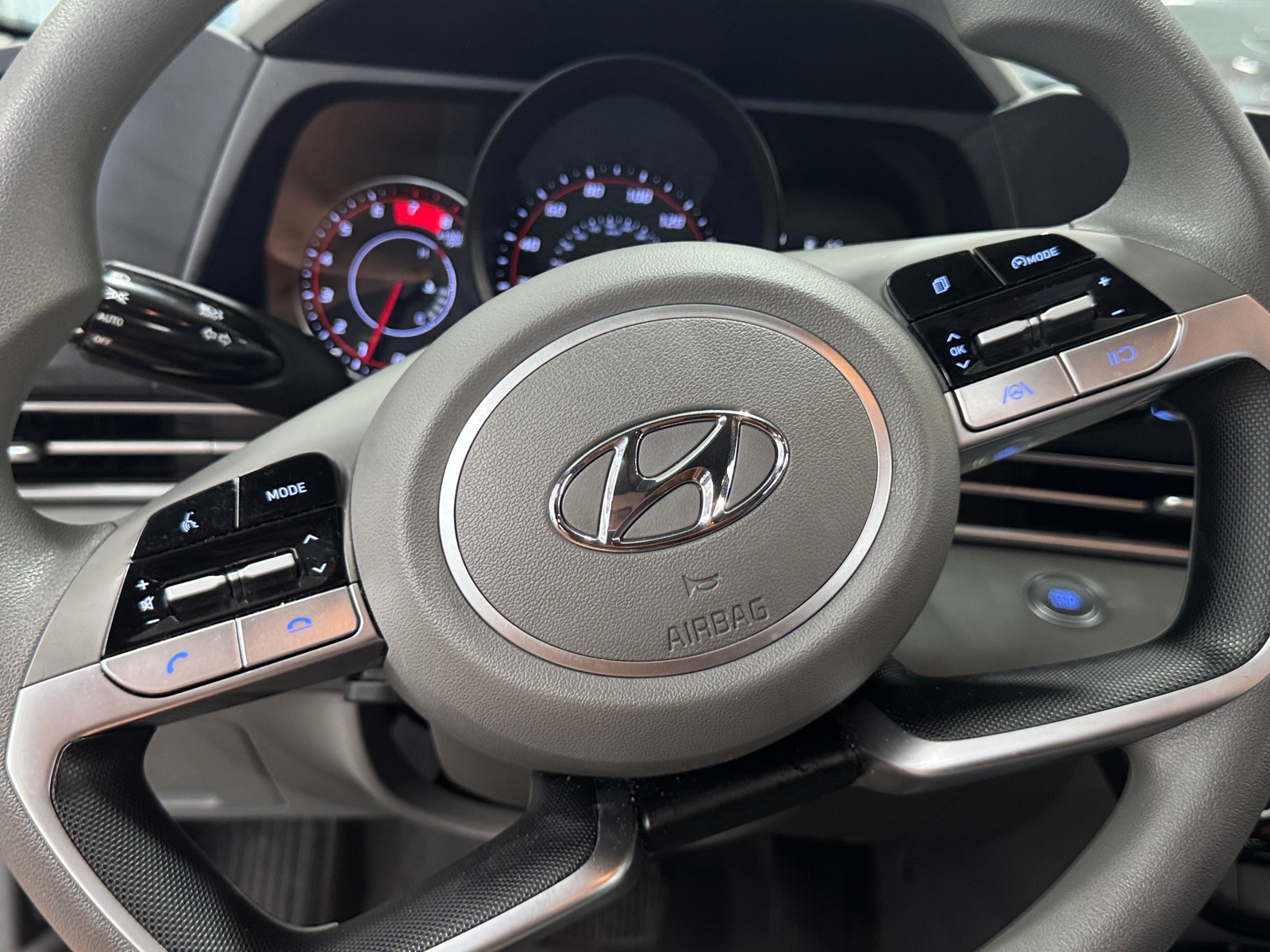Thumbnail: 2022 Hyundai Elantra - 5