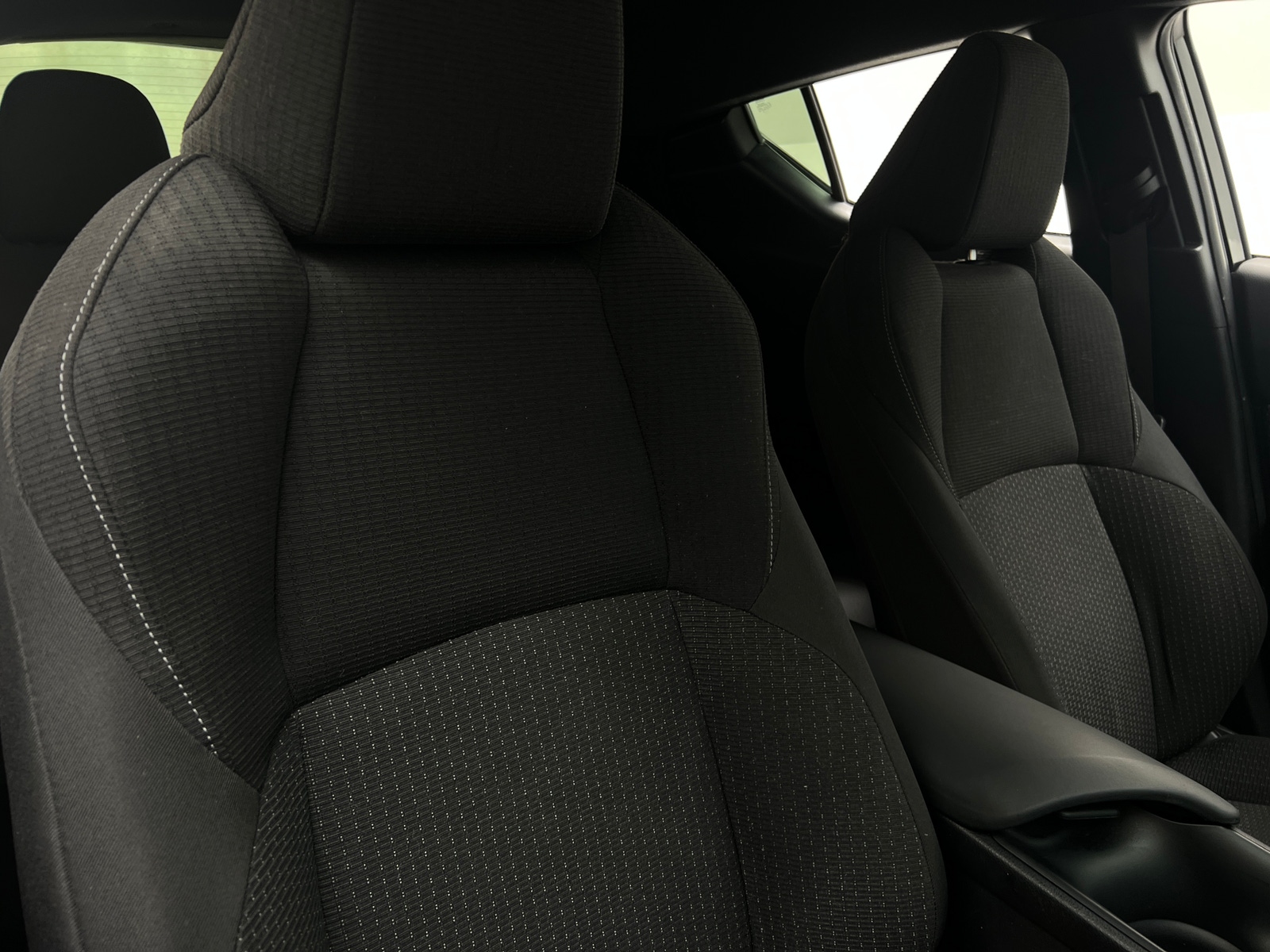 Thumbnail: 2018 Toyota C-HR - 2
