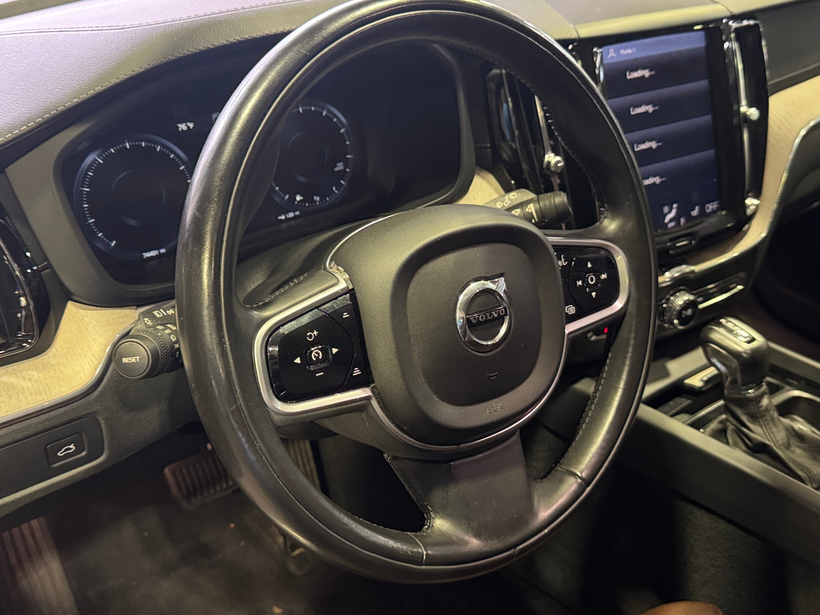Thumbnail: 2018 Volvo XC60 - 4