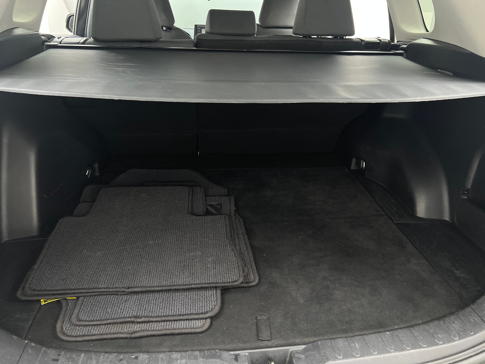 Thumbnail: 2021 Toyota RAV4 - 7