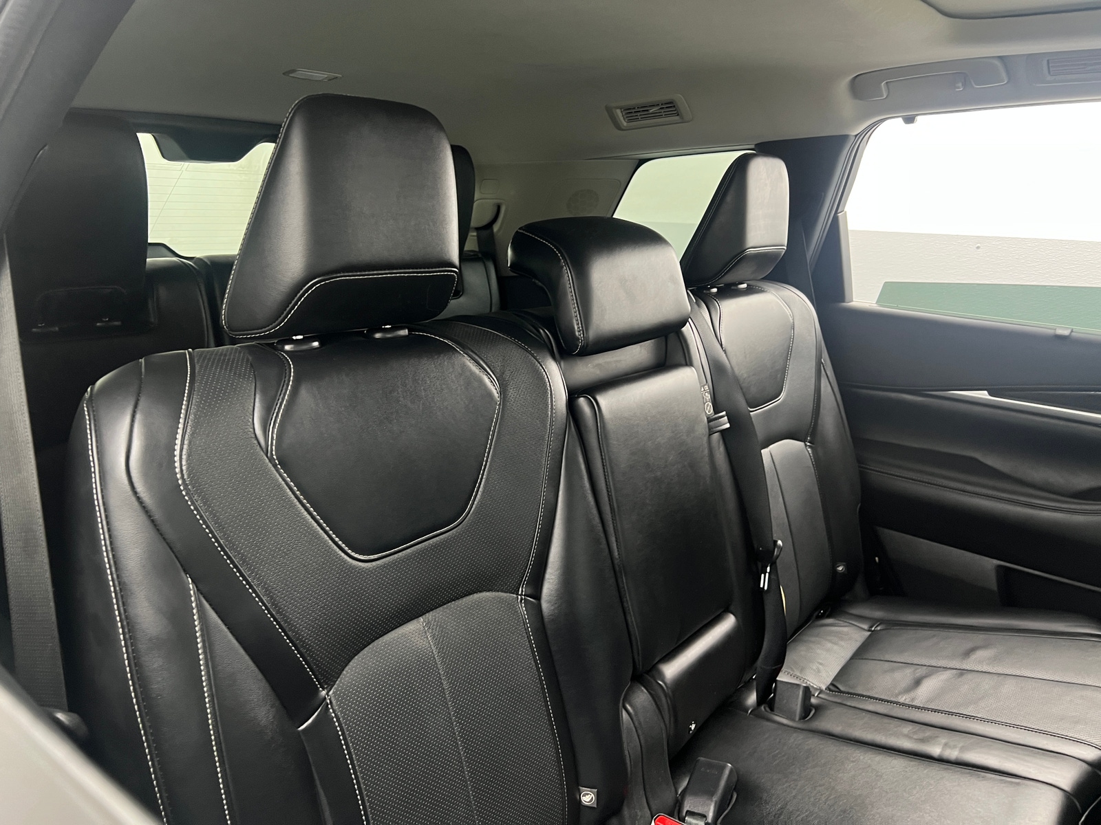 Thumbnail: 2022 INFINITI QX60 - 6