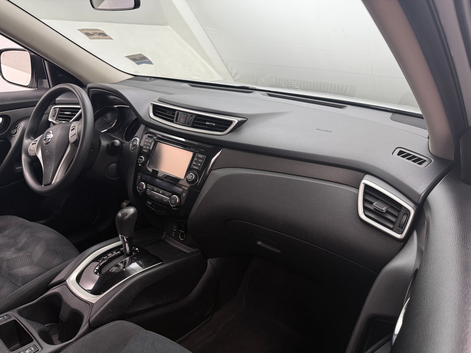 Thumbnail: 2016 Nissan Rogue - 3