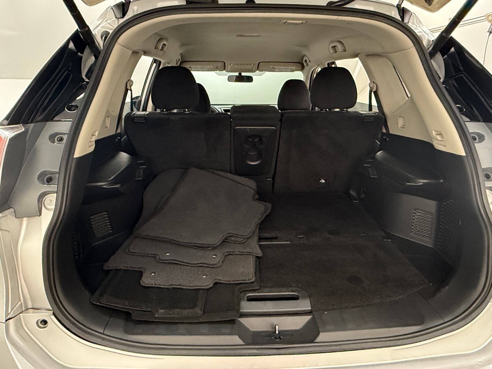 Thumbnail: 2016 Nissan Rogue - 7