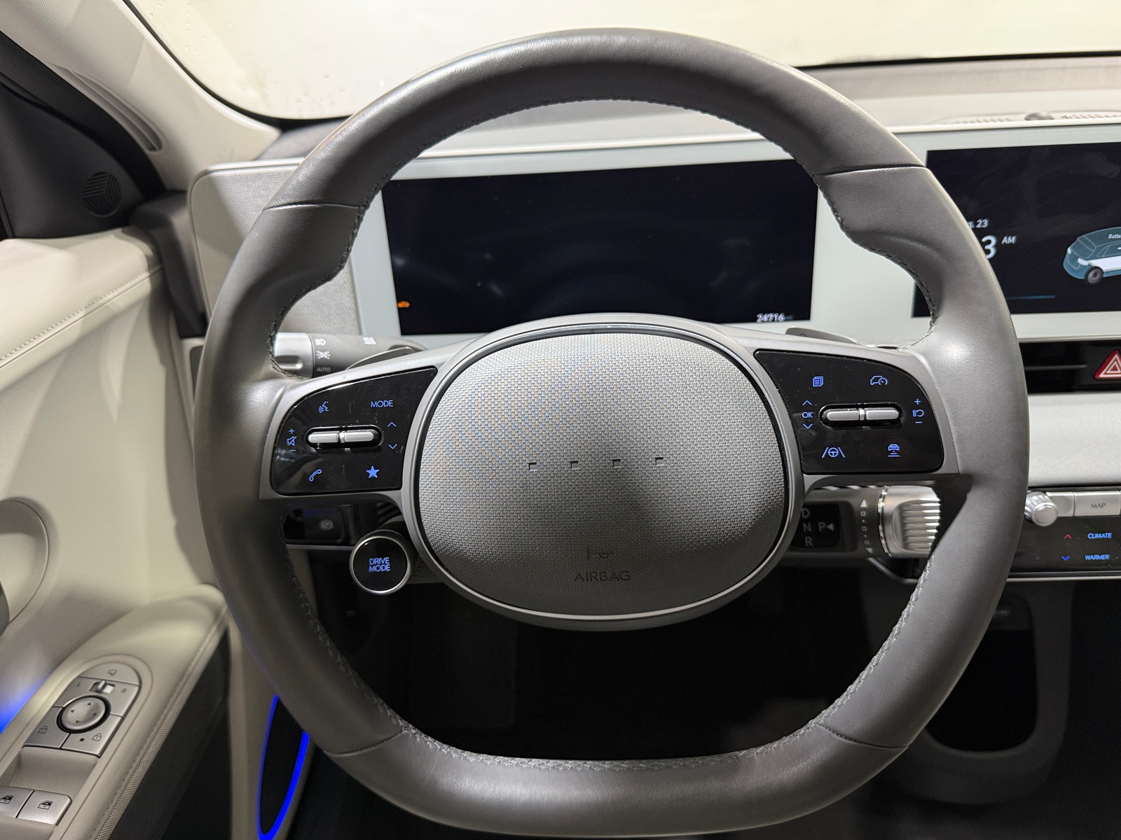 Thumbnail: 2022 Hyundai Ioniq 5 - 4