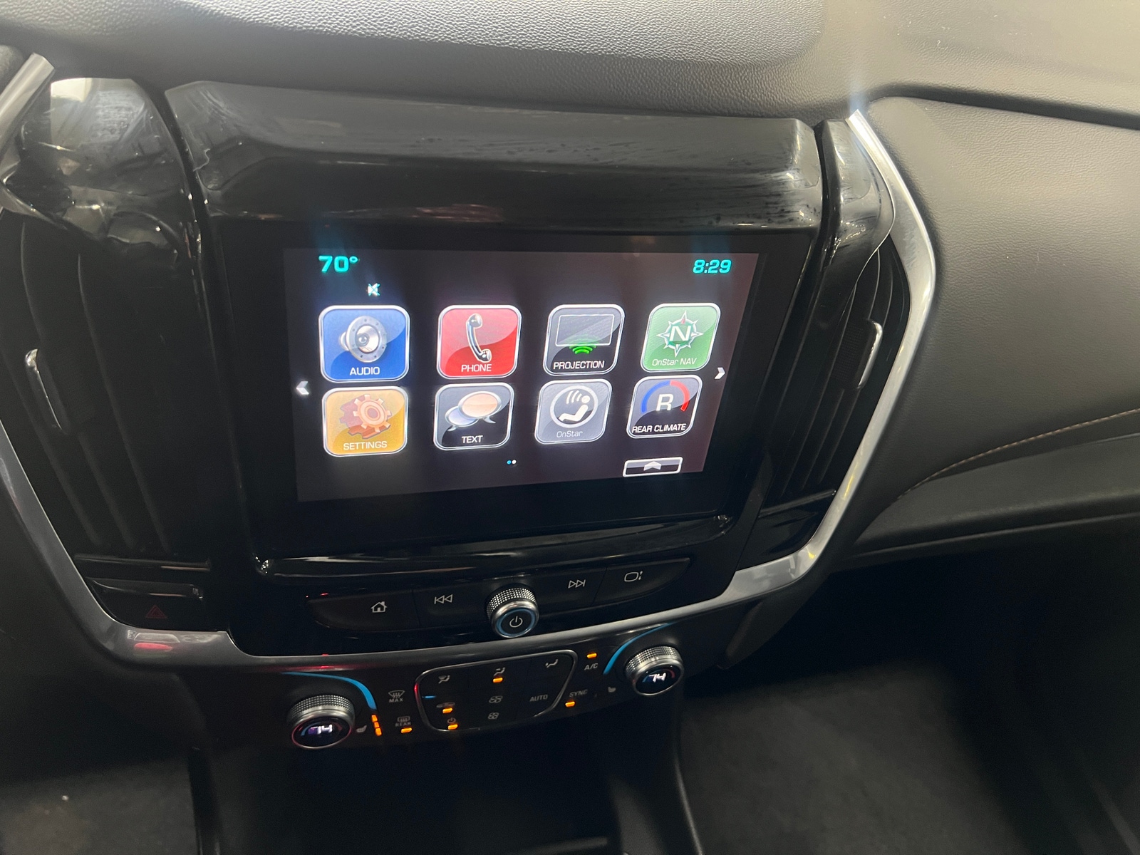Thumbnail: 2019 Chevrolet Traverse - 4