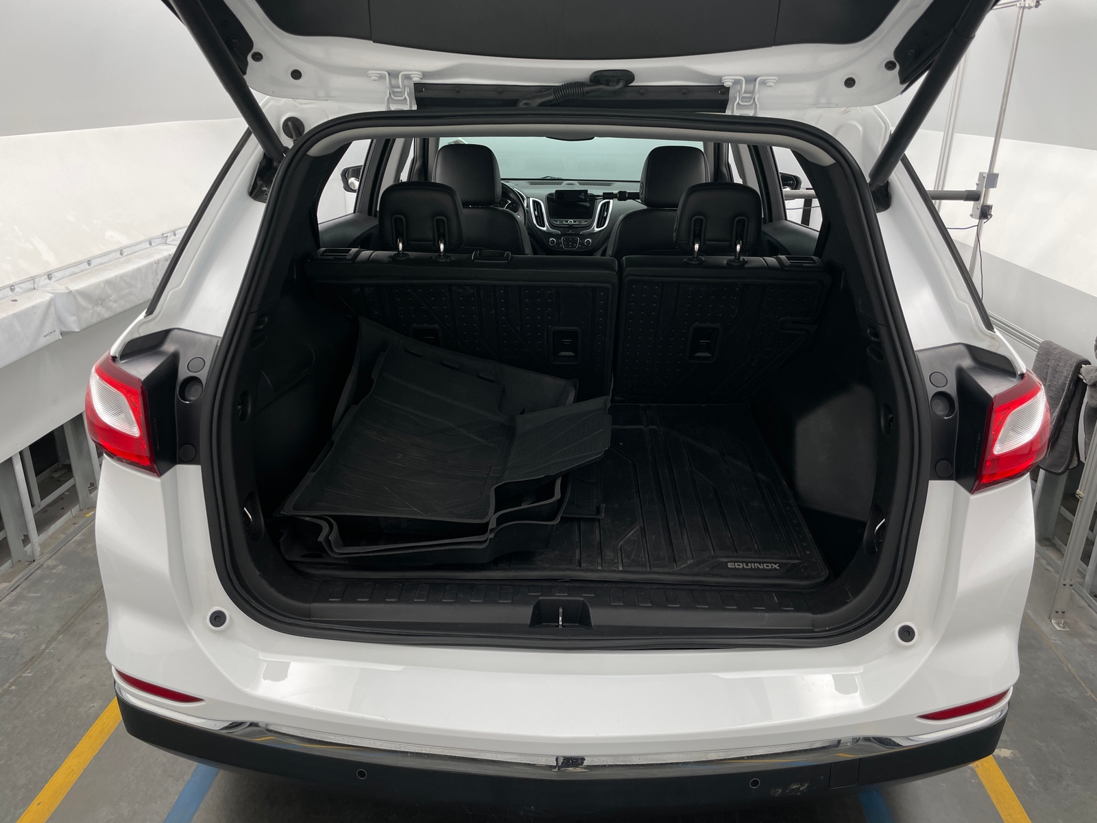 Thumbnail: 2020 Chevrolet Equinox - 6