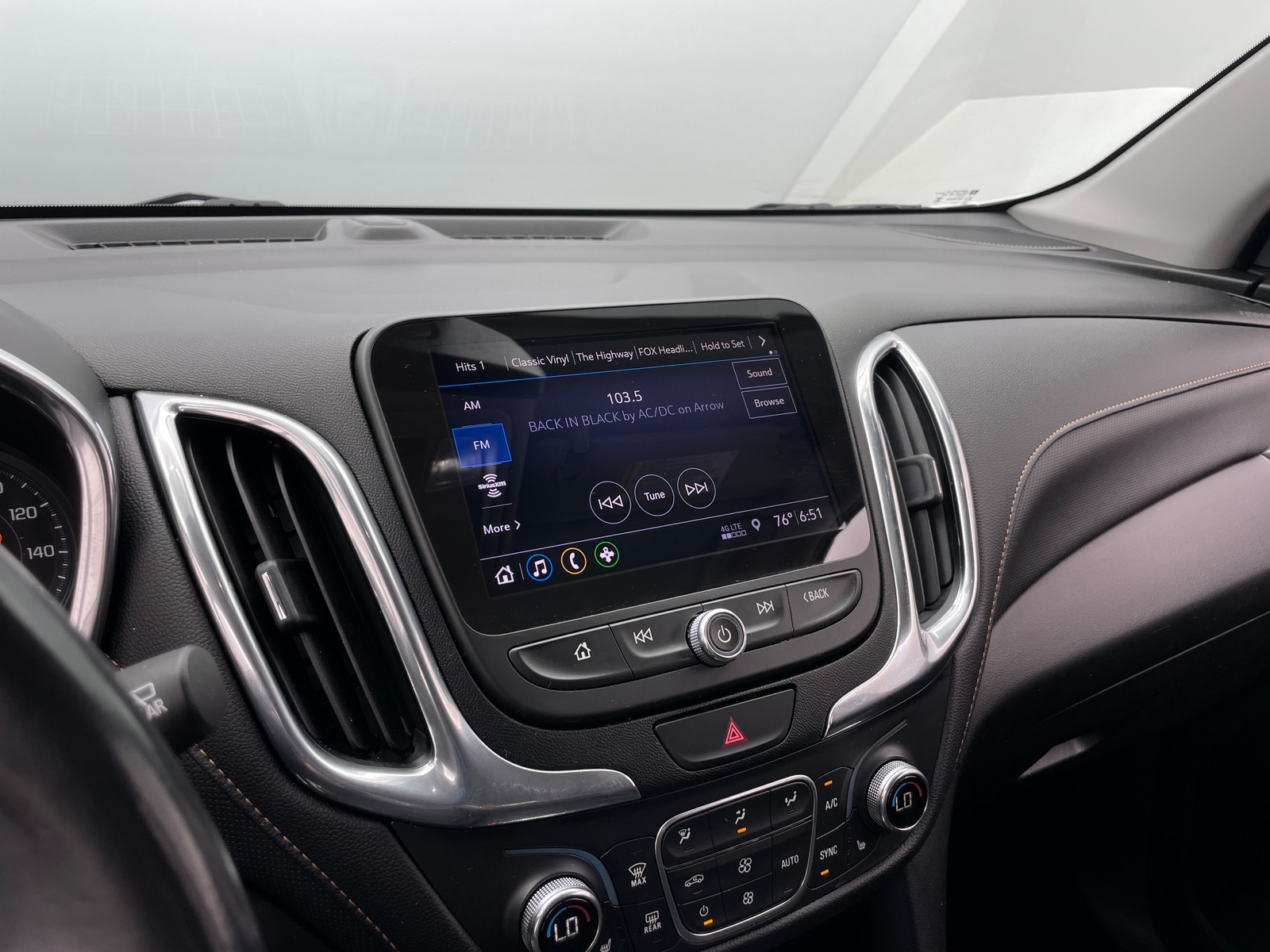 Thumbnail: 2020 Chevrolet Equinox - 3