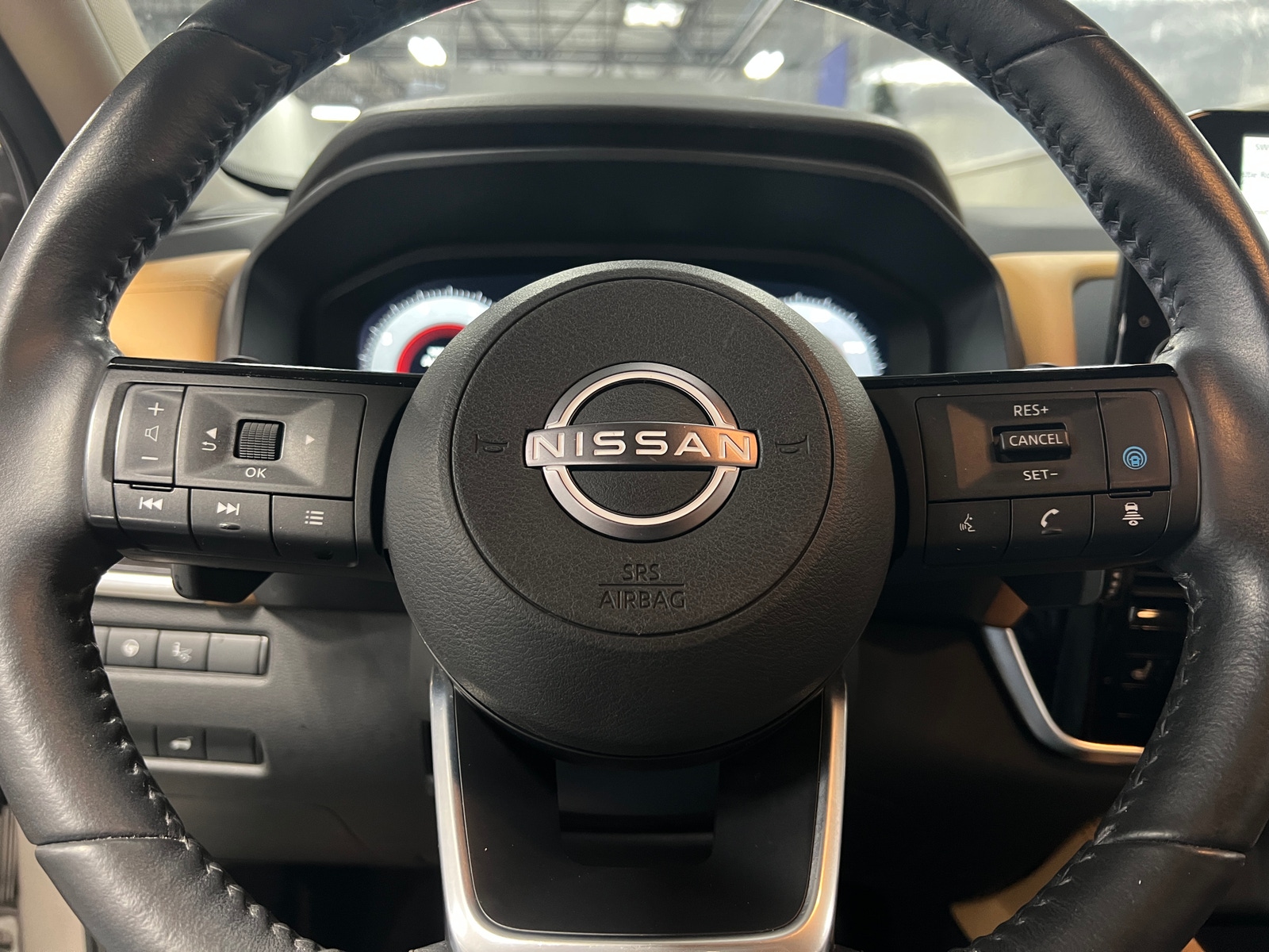 Thumbnail: 2022 Nissan Rogue - 4