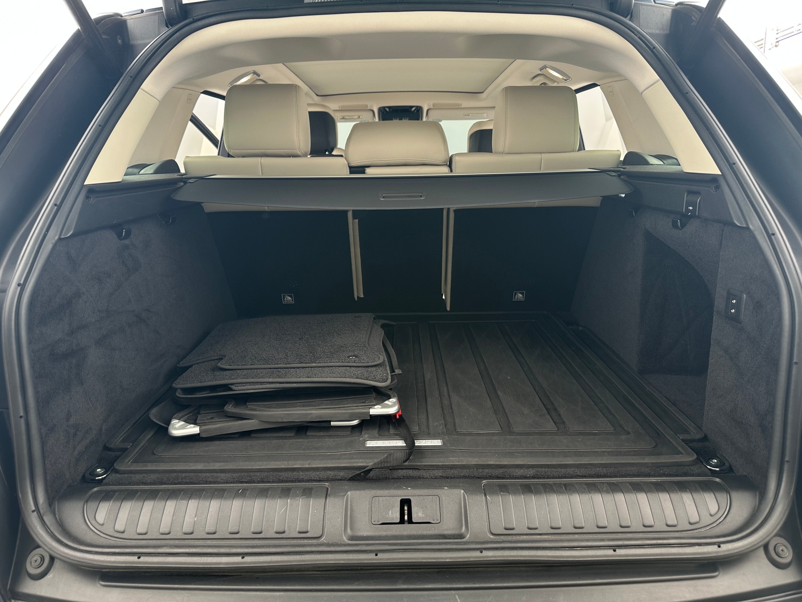 Thumbnail: 2020 Land Rover Range Rover Sport - 6
